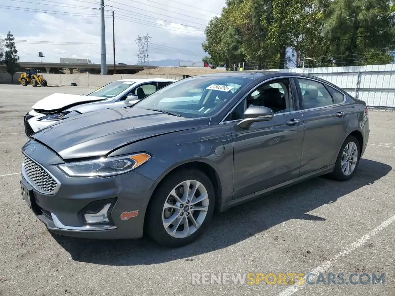 1 Photograph of a damaged car 3FA6P0SU1LR171288 FORD FUSION 2020