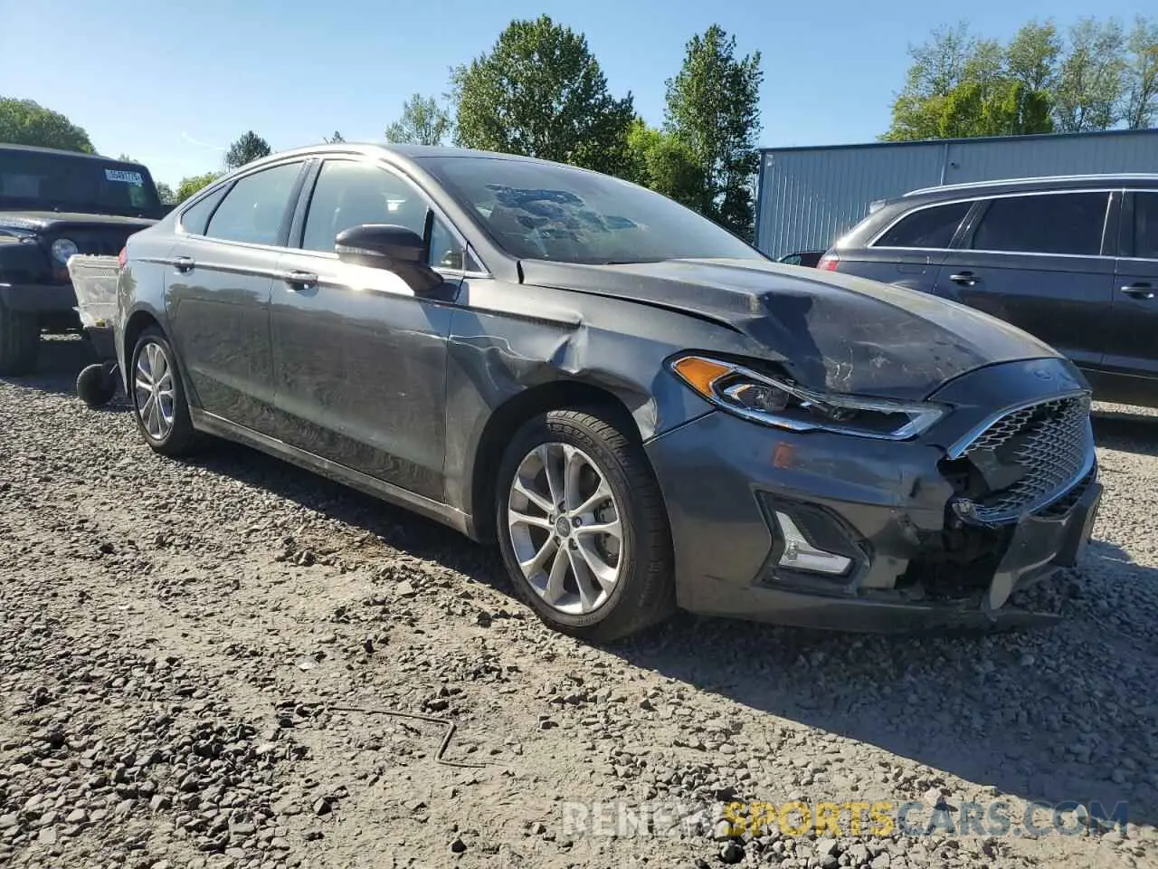 4 Photograph of a damaged car 3FA6P0SU4LR172158 FORD FUSION 2020