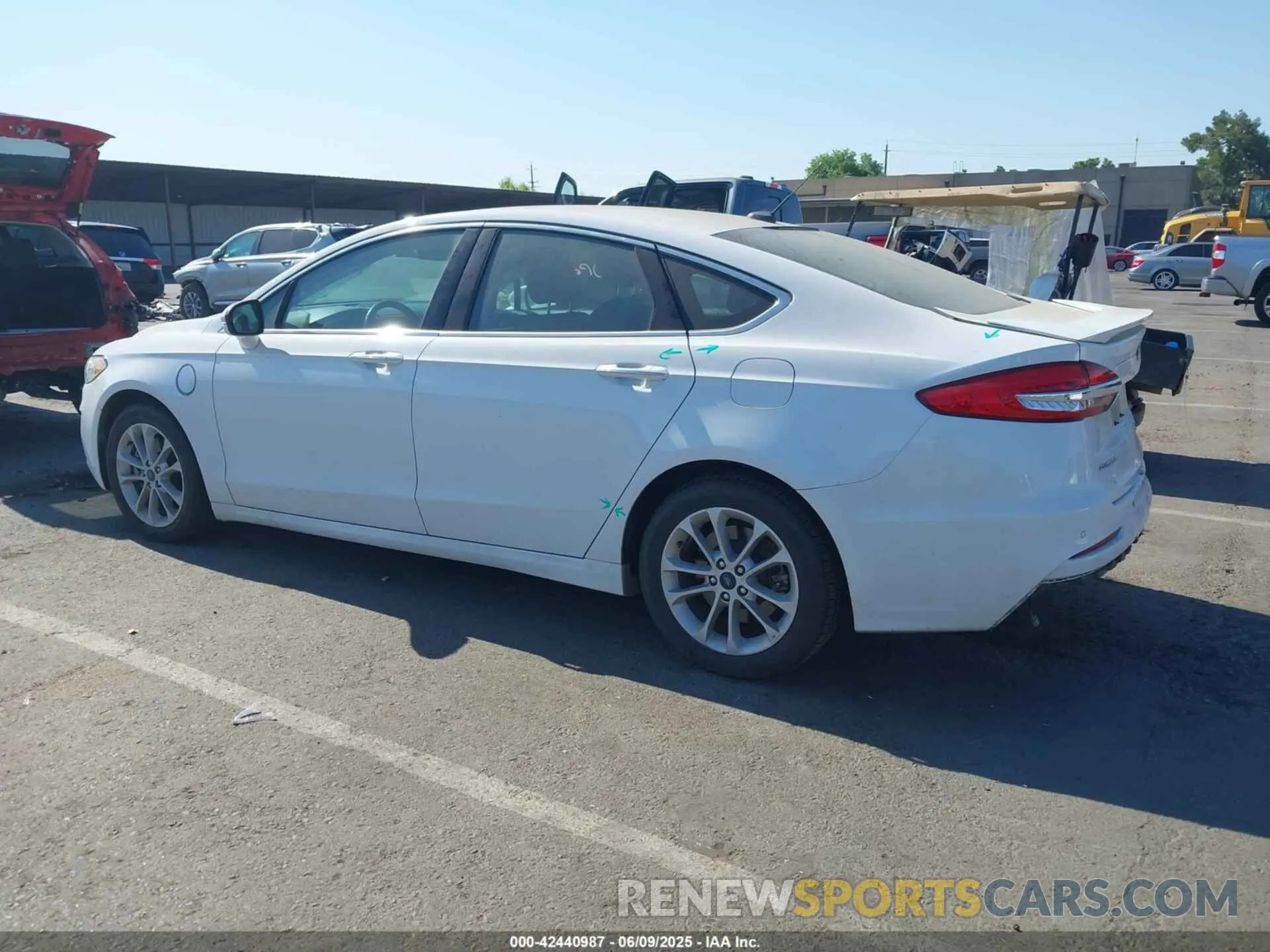 14 Фотография поврежденного автомобиля 3FA6P0SU4LR246484 FORD FUSION 2020