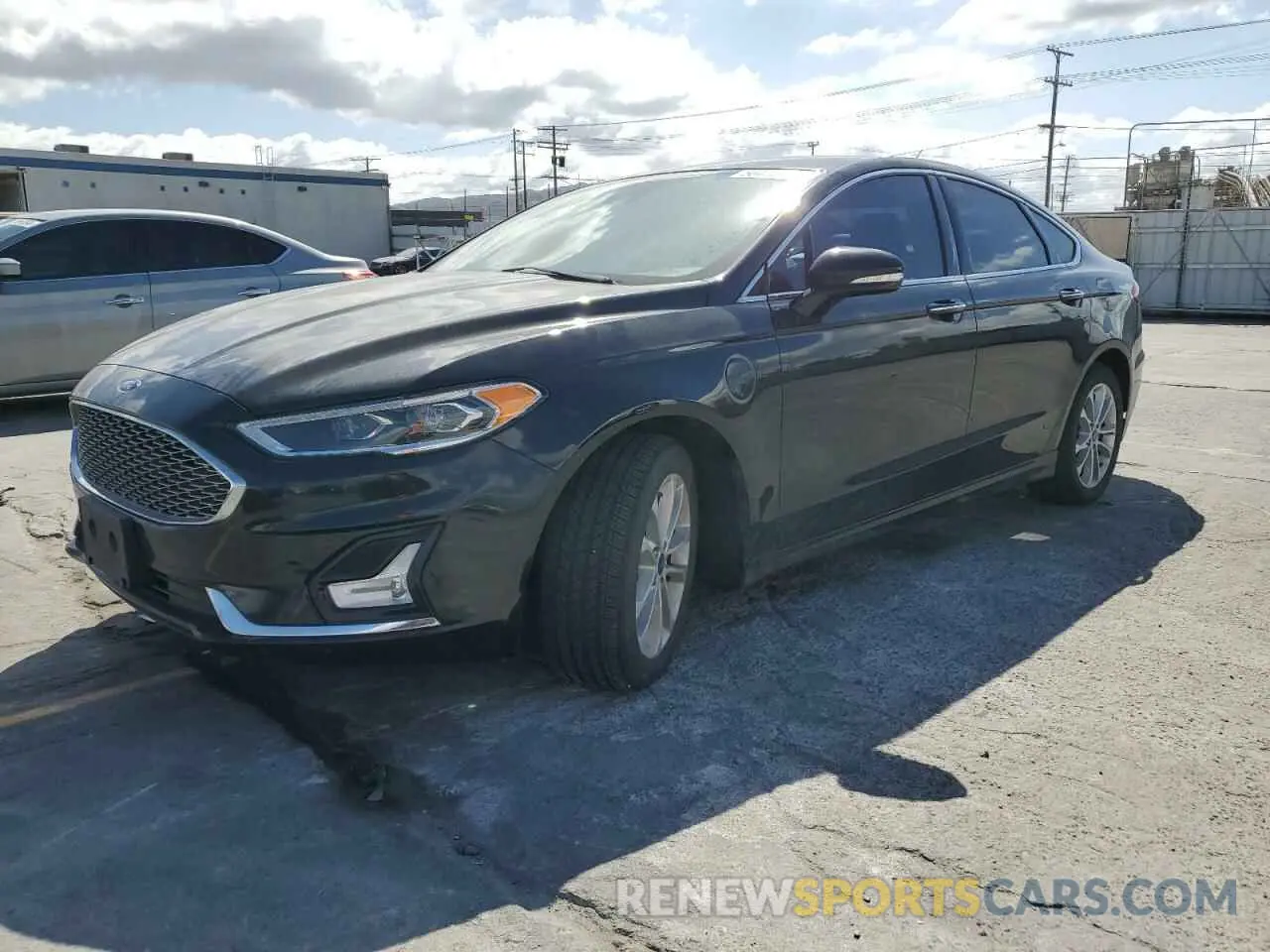 1 Photograph of a damaged car 3FA6P0SU5LR132512 FORD FUSION 2020