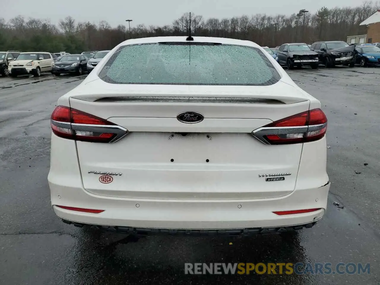 6 Photograph of a damaged car 3FA6P0SU8LR132021 FORD FUSION 2020