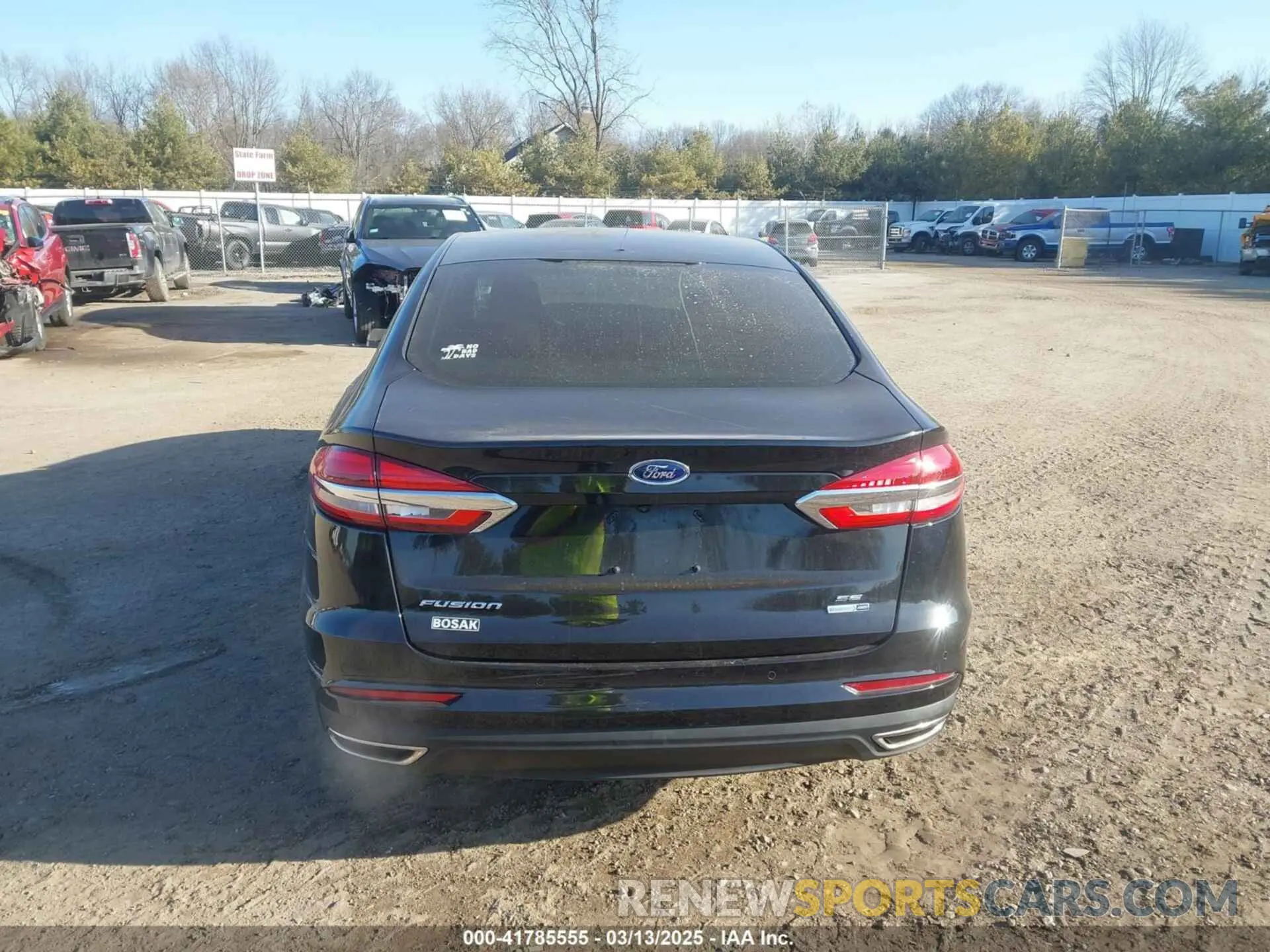 17 Фотография поврежденного автомобиля 3FA6P0T91LR229149 FORD FUSION 2020