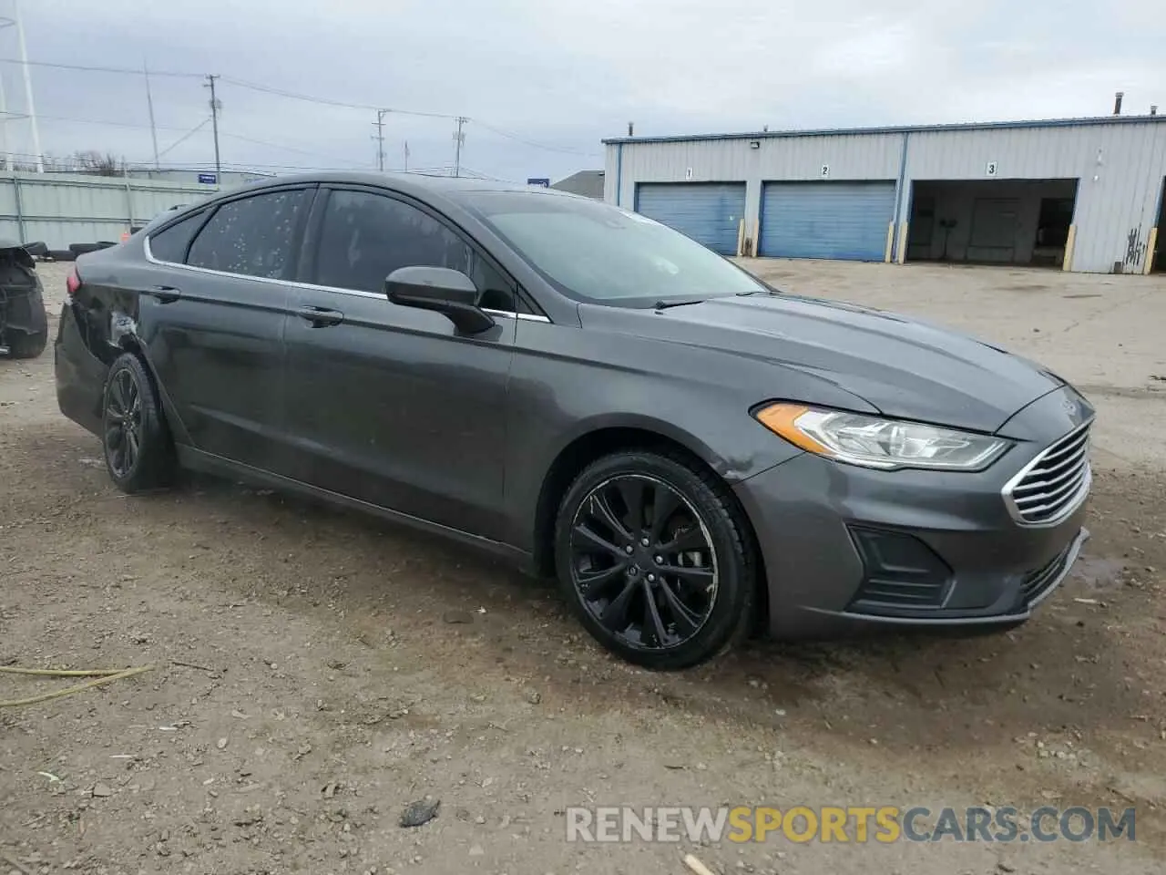 4 Photograph of a damaged car 3FA6P0T92LR162335 FORD FUSION 2020