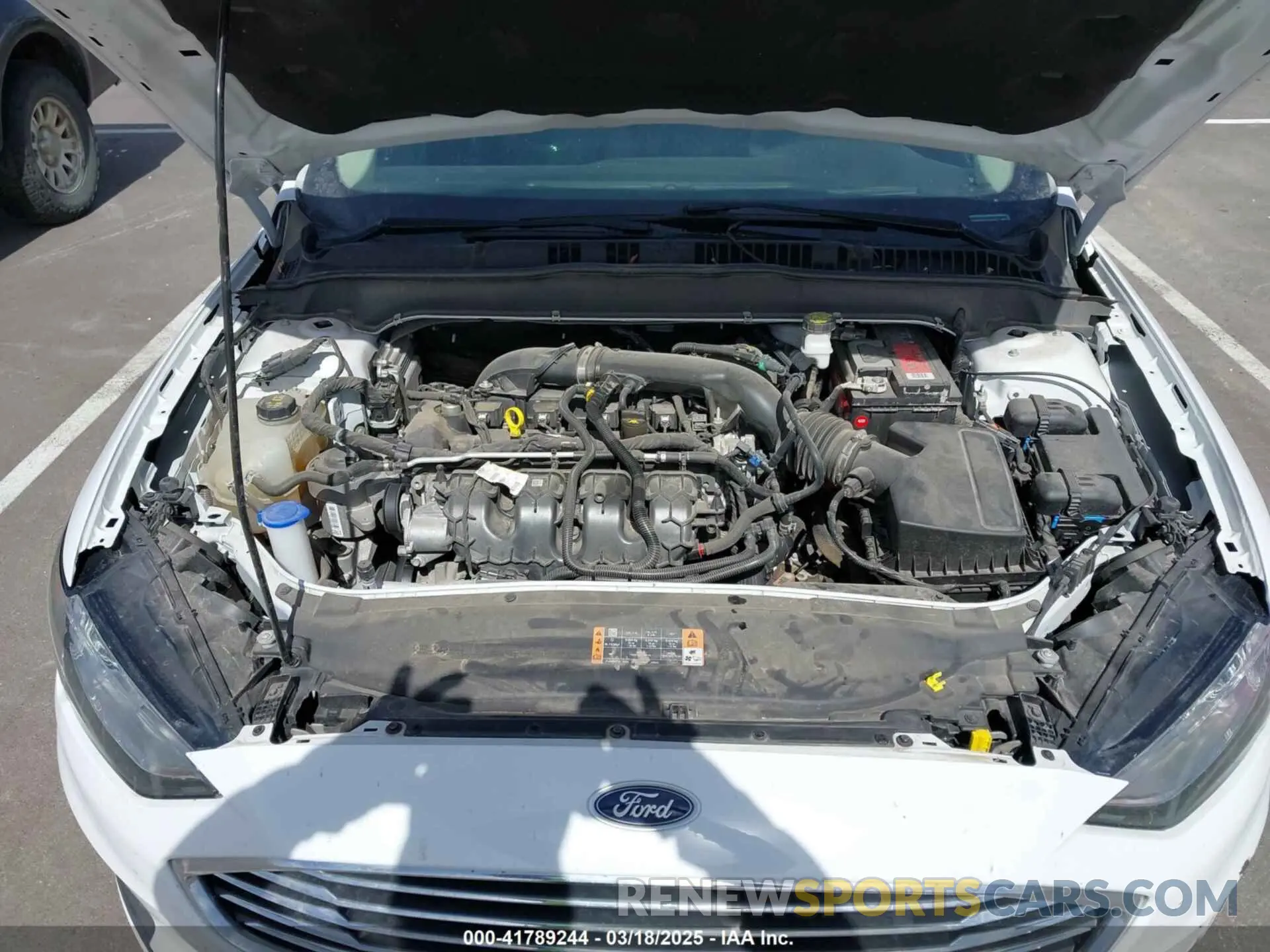 10 Photograph of a damaged car 3FA6P0T92LR249765 FORD FUSION 2020