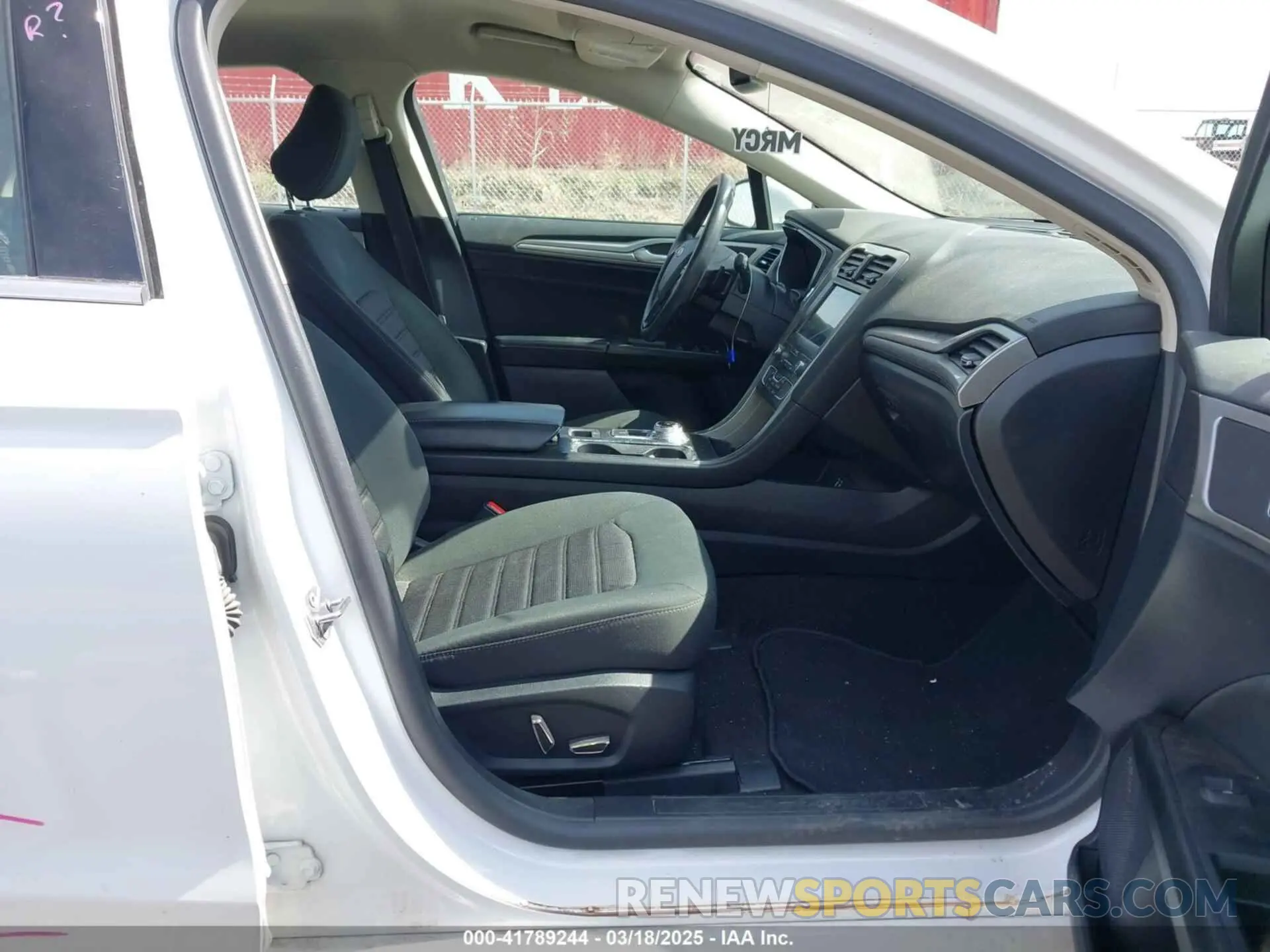 5 Photograph of a damaged car 3FA6P0T92LR249765 FORD FUSION 2020