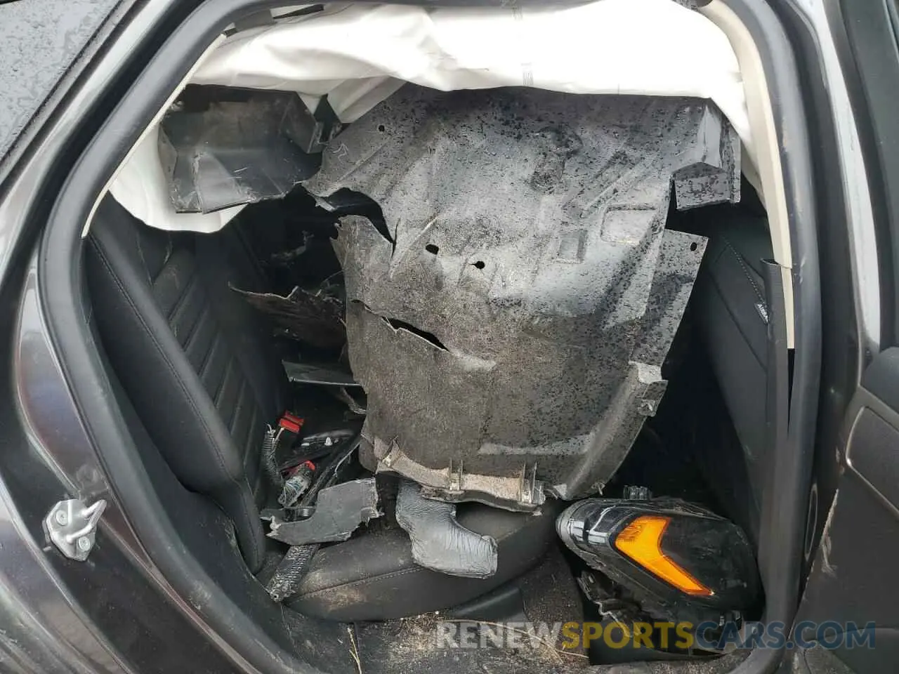 10 Photograph of a damaged car 3FA6P0T92LR257901 FORD FUSION 2020