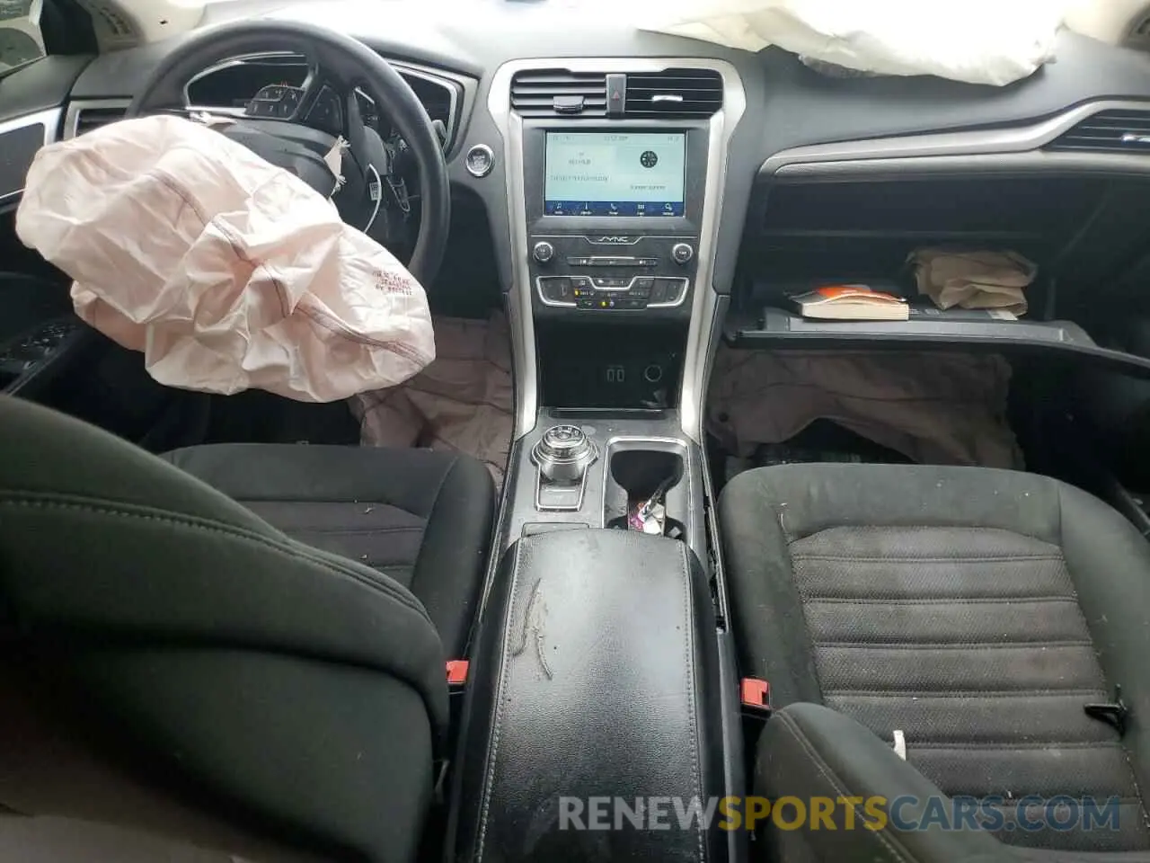 8 Фотография поврежденного автомобиля 3FA6P0T94LR190475 FORD FUSION 2020