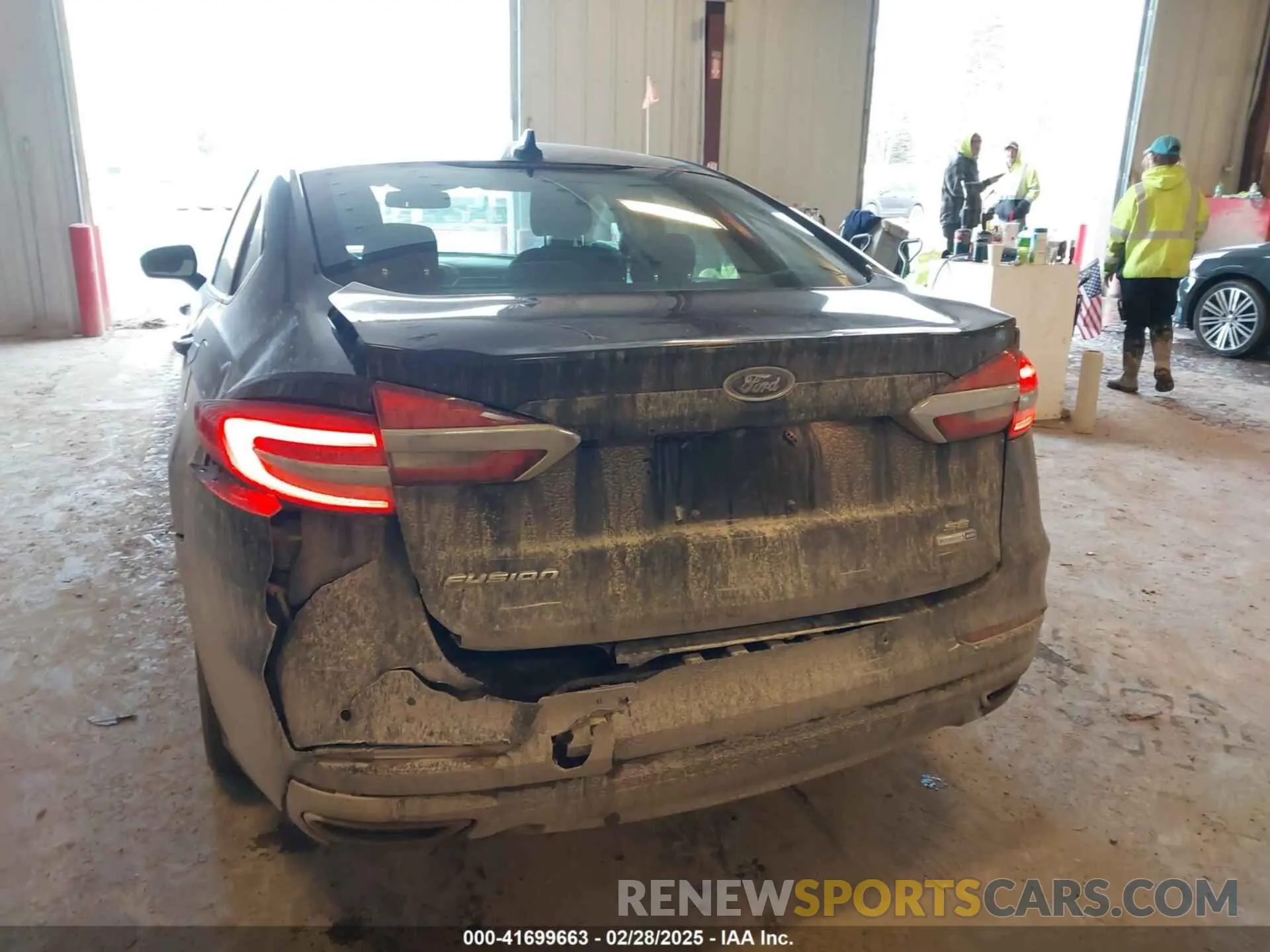 6 Фотография поврежденного автомобиля 3FA6P0T95LR260159 FORD FUSION 2020