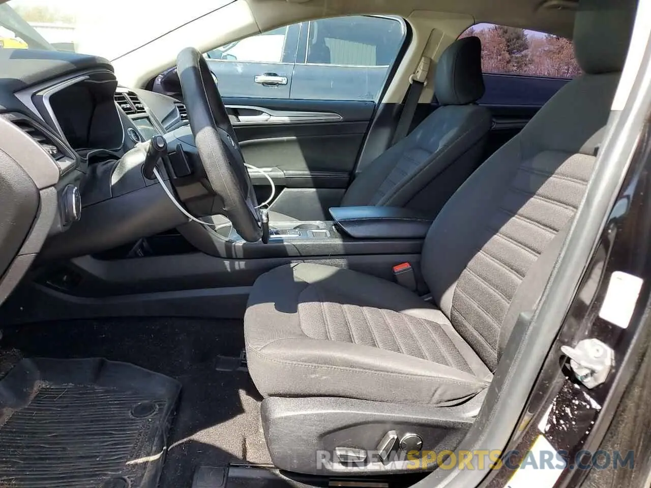 7 Photograph of a damaged car 3FA6P0T98LR229357 FORD FUSION 2020