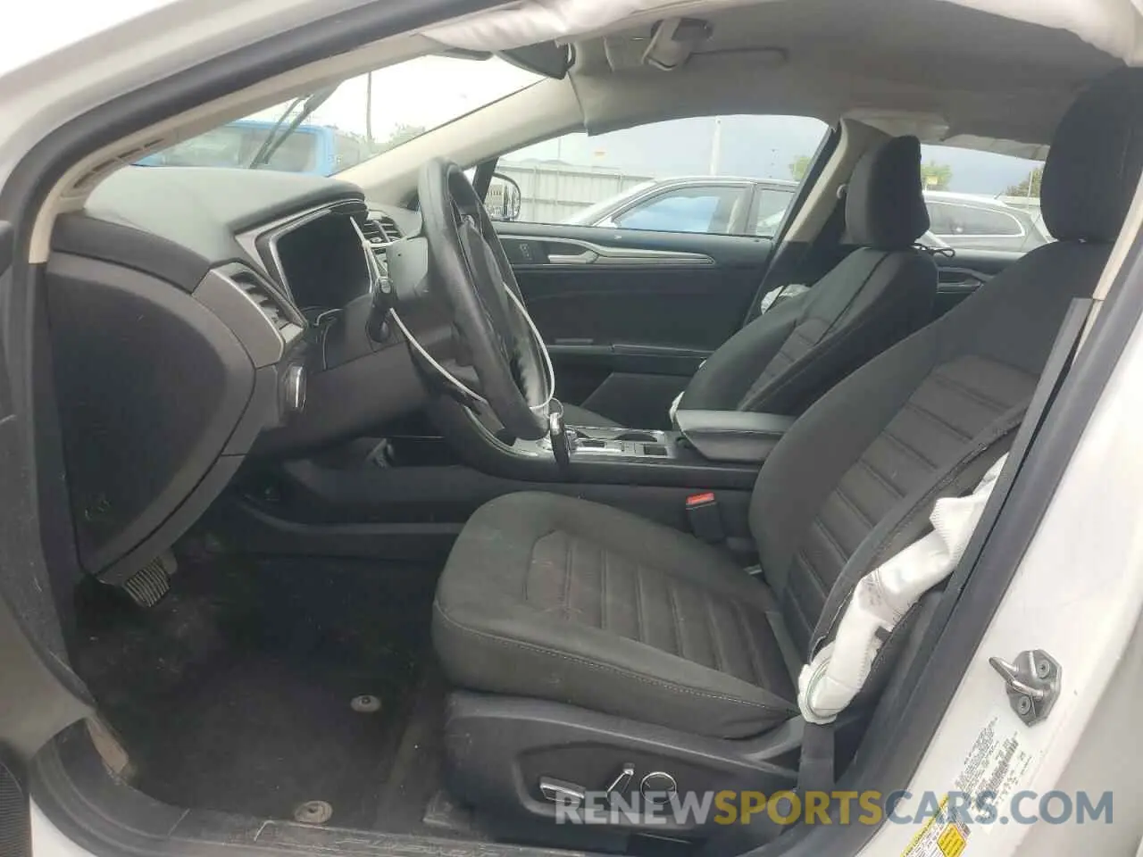 7 Фотография поврежденного автомобиля 3FA6P0T9XLR138977 FORD FUSION 2020