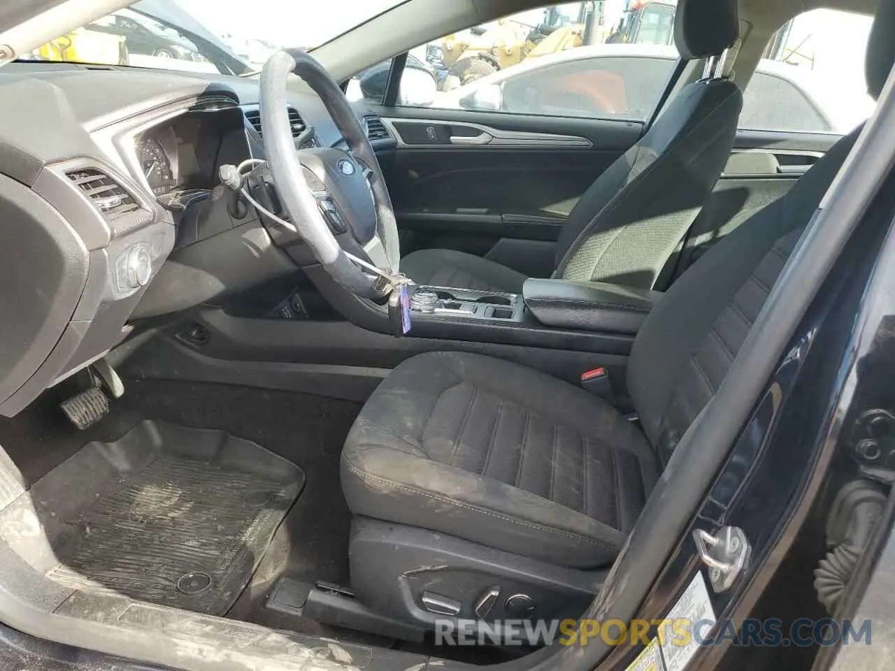 7 Photograph of a damaged car 3FA6P0T9XLR236729 FORD FUSION 2020