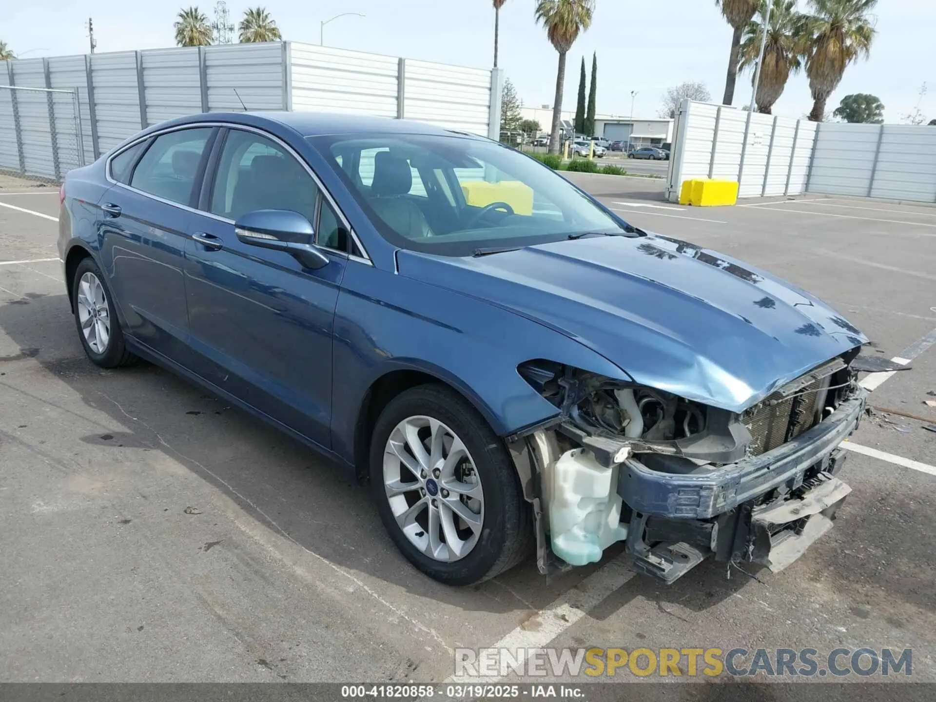 1 Photograph of a damaged car 3FA6P0SU1KR252340 FORD FUSION ENERGI 2019