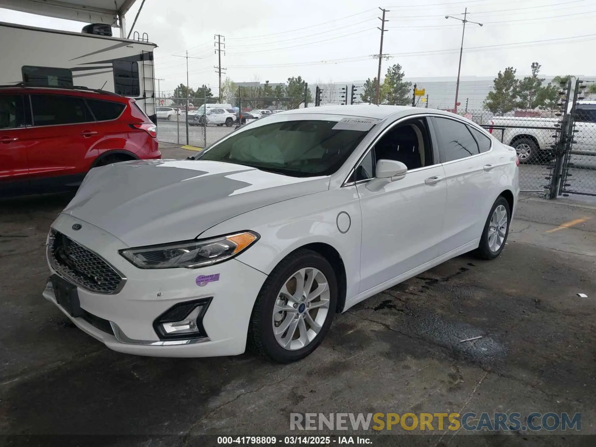 2 Photograph of a damaged car 3FA6P0SU3KR251786 FORD FUSION ENERGI 2019