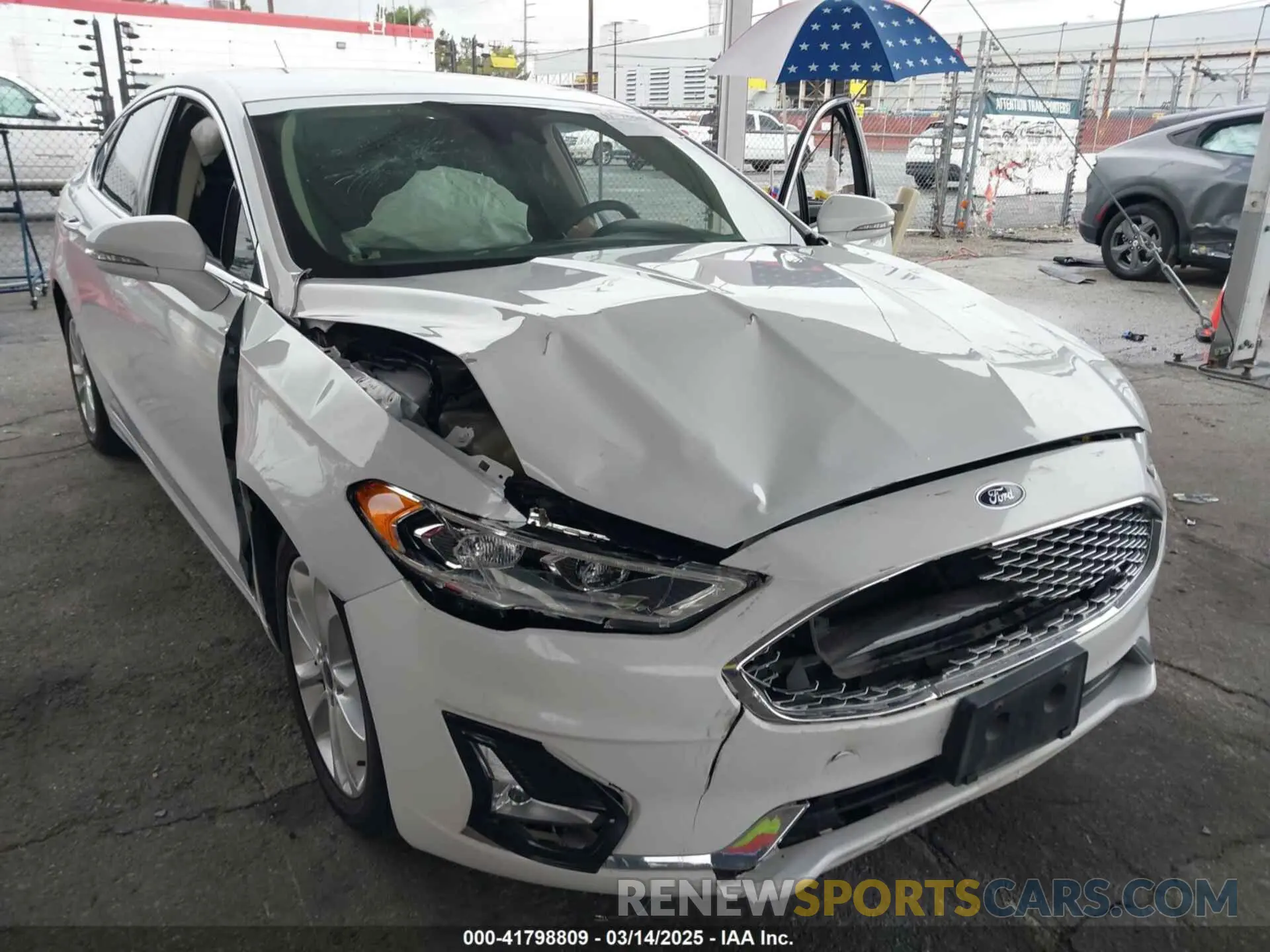 6 Photograph of a damaged car 3FA6P0SU3KR251786 FORD FUSION ENERGI 2019