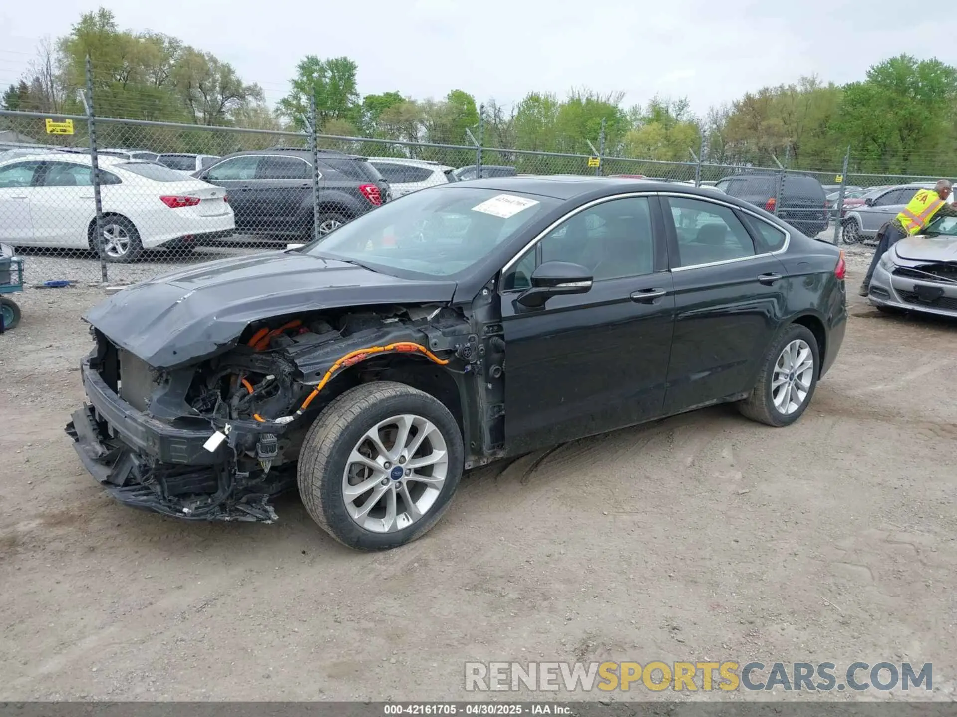 2 Photograph of a damaged car 3FA6P0SU3KR284979 FORD FUSION ENERGI 2019