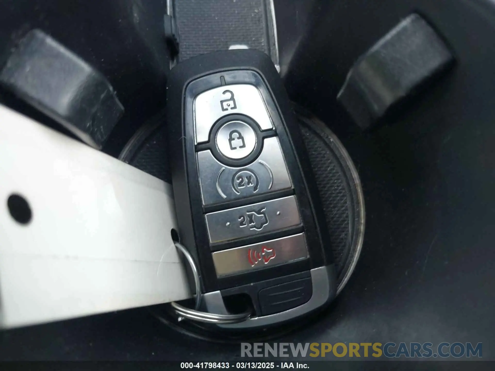11 Фотография поврежденного автомобиля 3FA6P0SU5KR228638 FORD FUSION ENERGI 2019