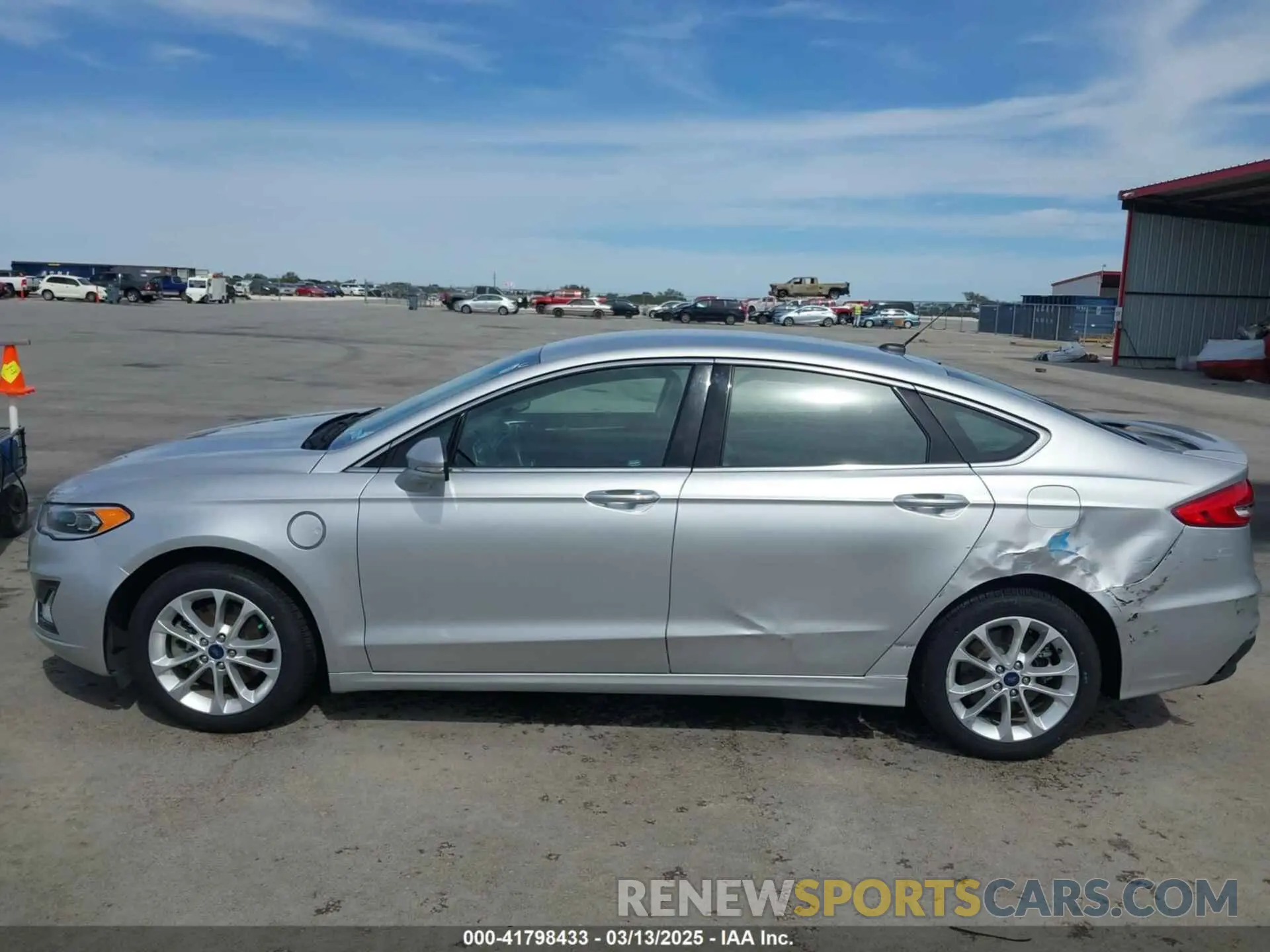 14 Фотография поврежденного автомобиля 3FA6P0SU5KR228638 FORD FUSION ENERGI 2019