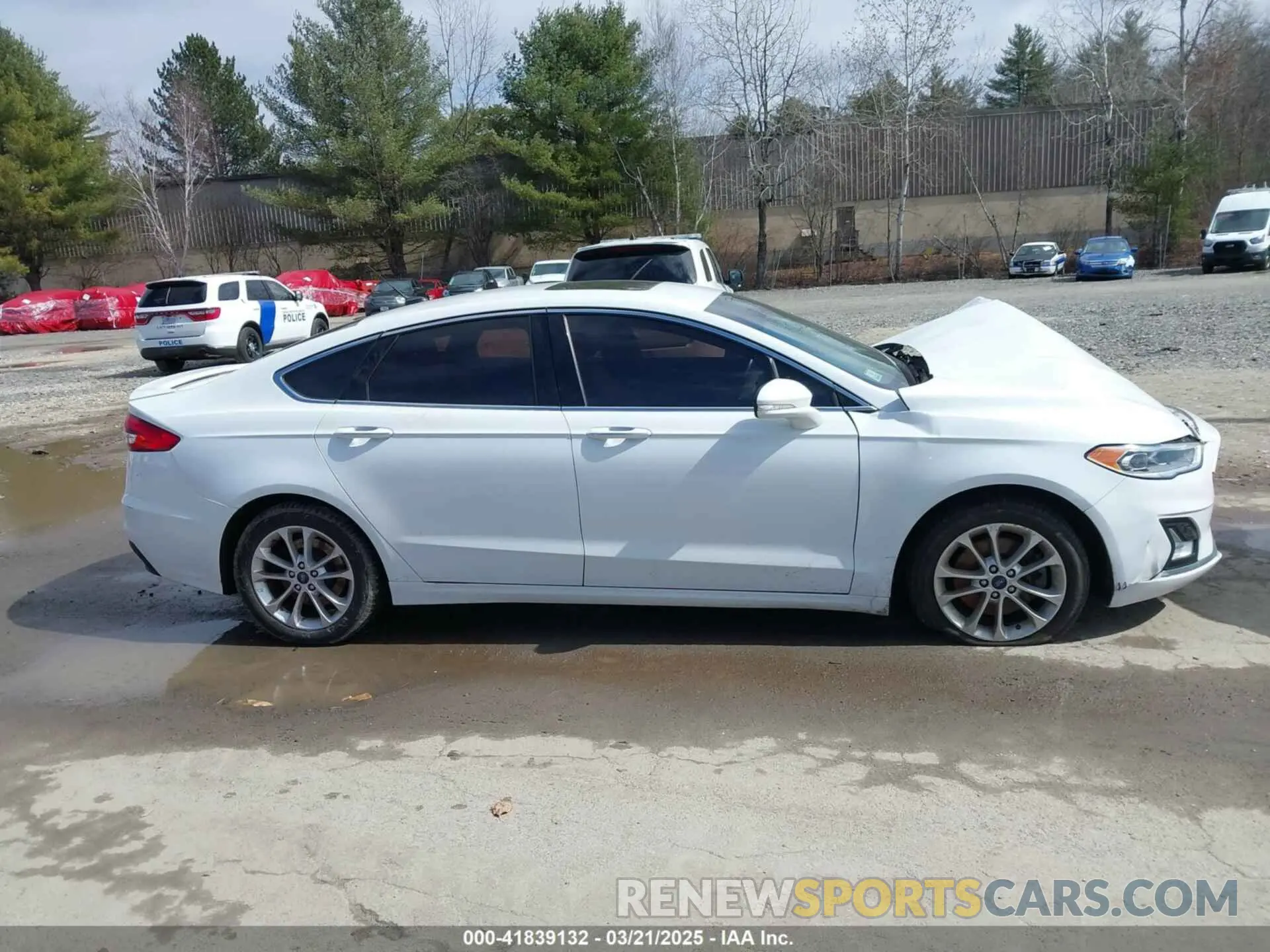 13 Photograph of a damaged car 3FA6P0SU6KR110873 FORD FUSION ENERGI 2019