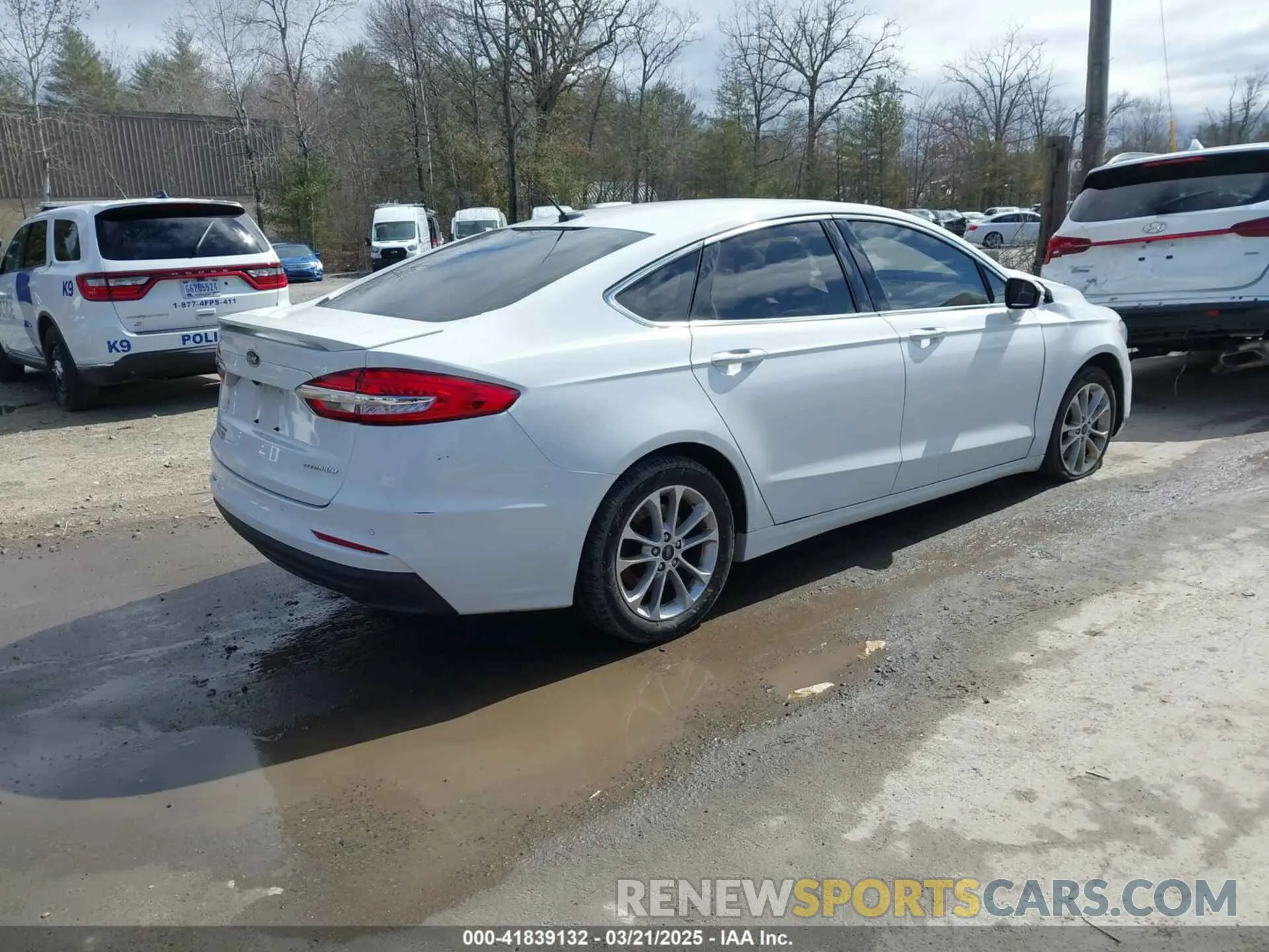 4 Photograph of a damaged car 3FA6P0SU6KR110873 FORD FUSION ENERGI 2019