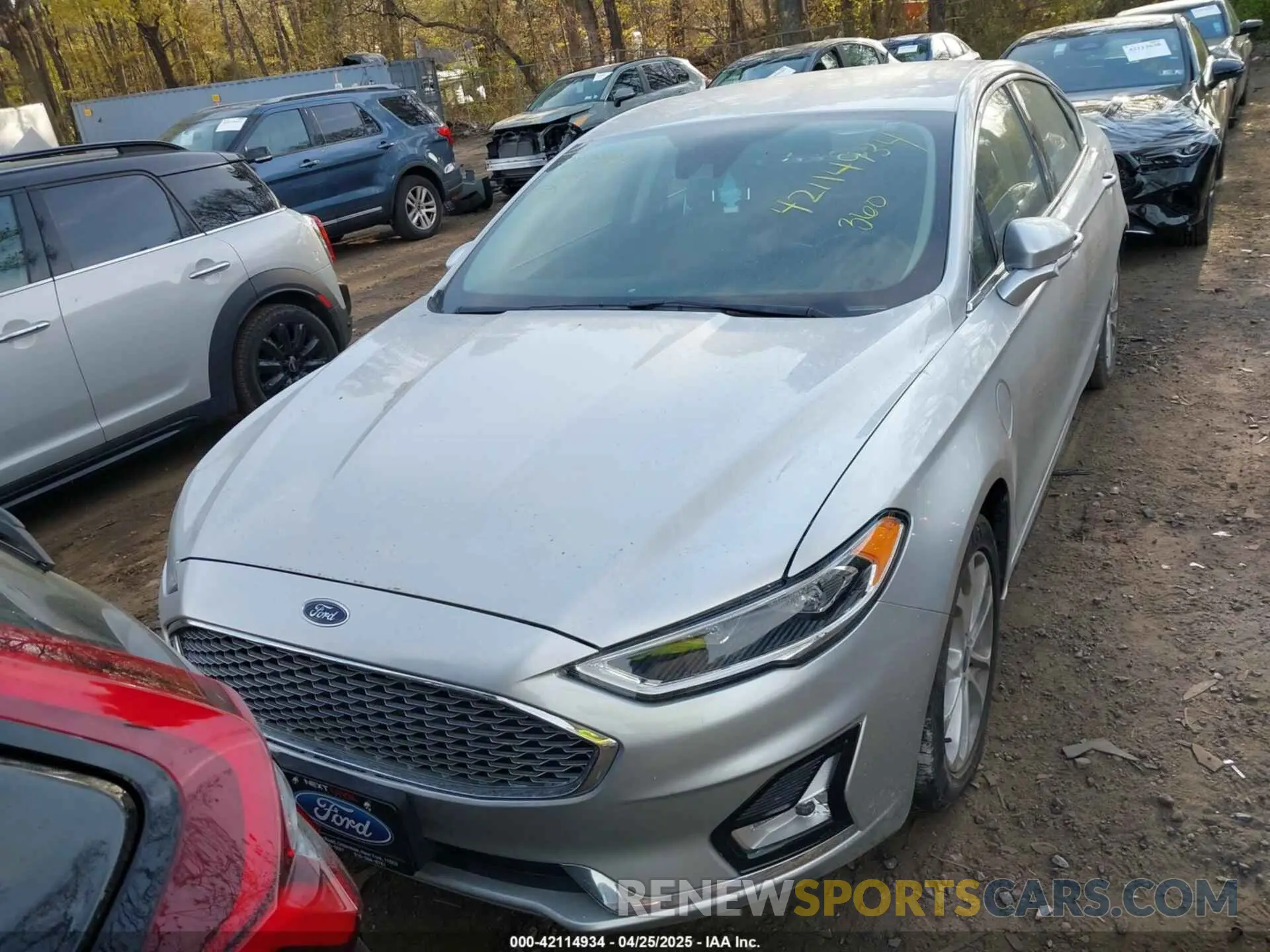 12 Photograph of a damaged car 3FA6P0SU8KR212370 FORD FUSION ENERGI 2019