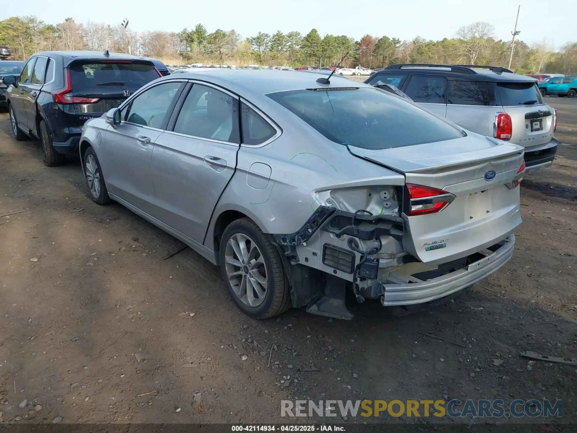 3 Photograph of a damaged car 3FA6P0SU8KR212370 FORD FUSION ENERGI 2019