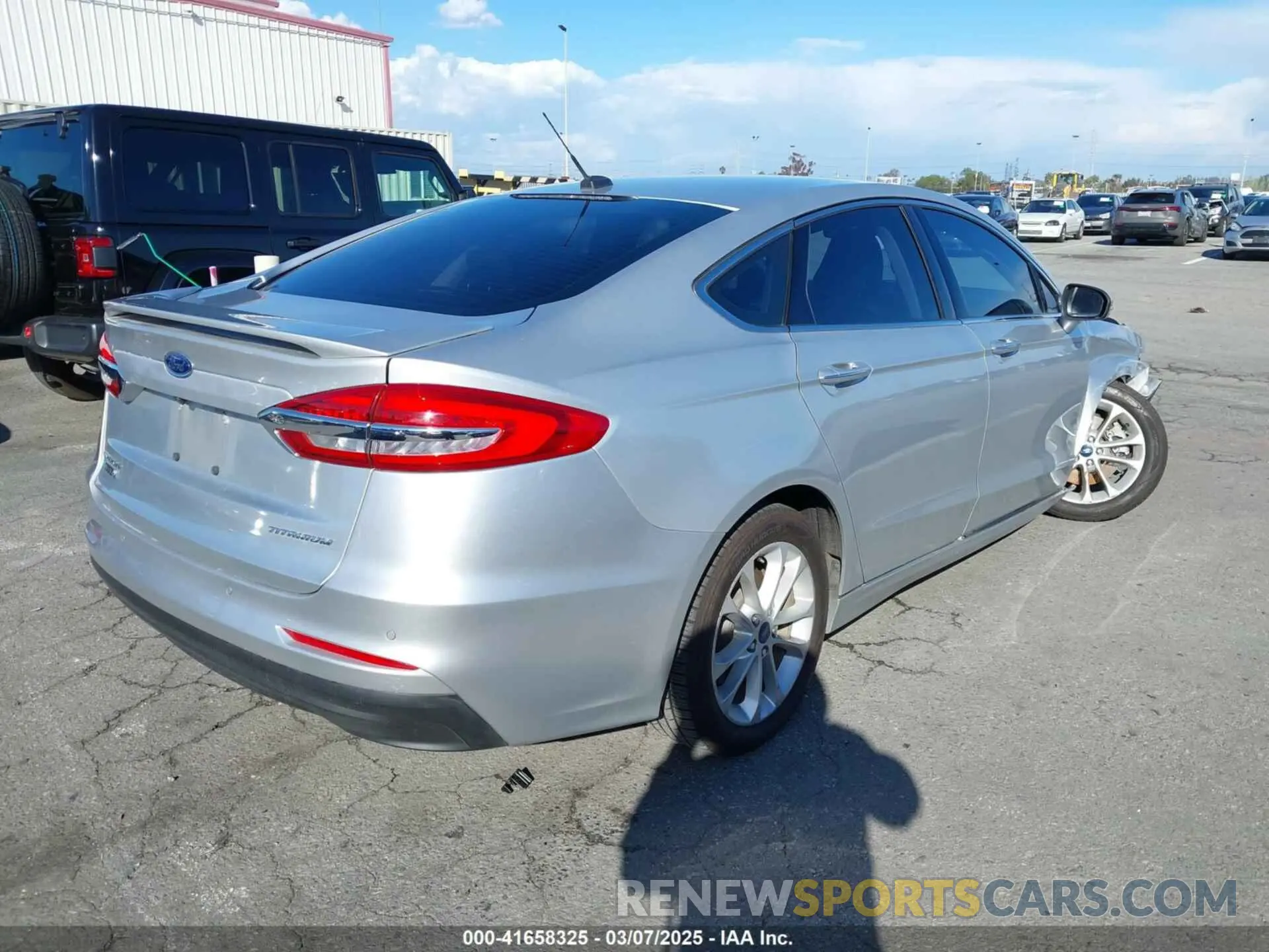 4 Photograph of a damaged car 3FA6P0SU8KR216158 FORD FUSION ENERGI 2019