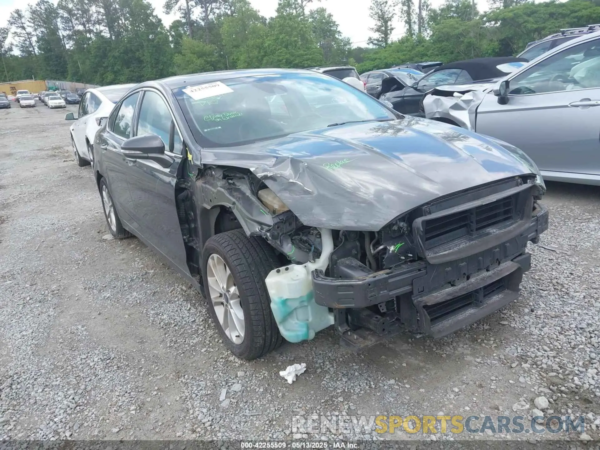 1 Фотография поврежденного автомобиля 3FA6P0SU9KR126985 FORD FUSION ENERGI 2019