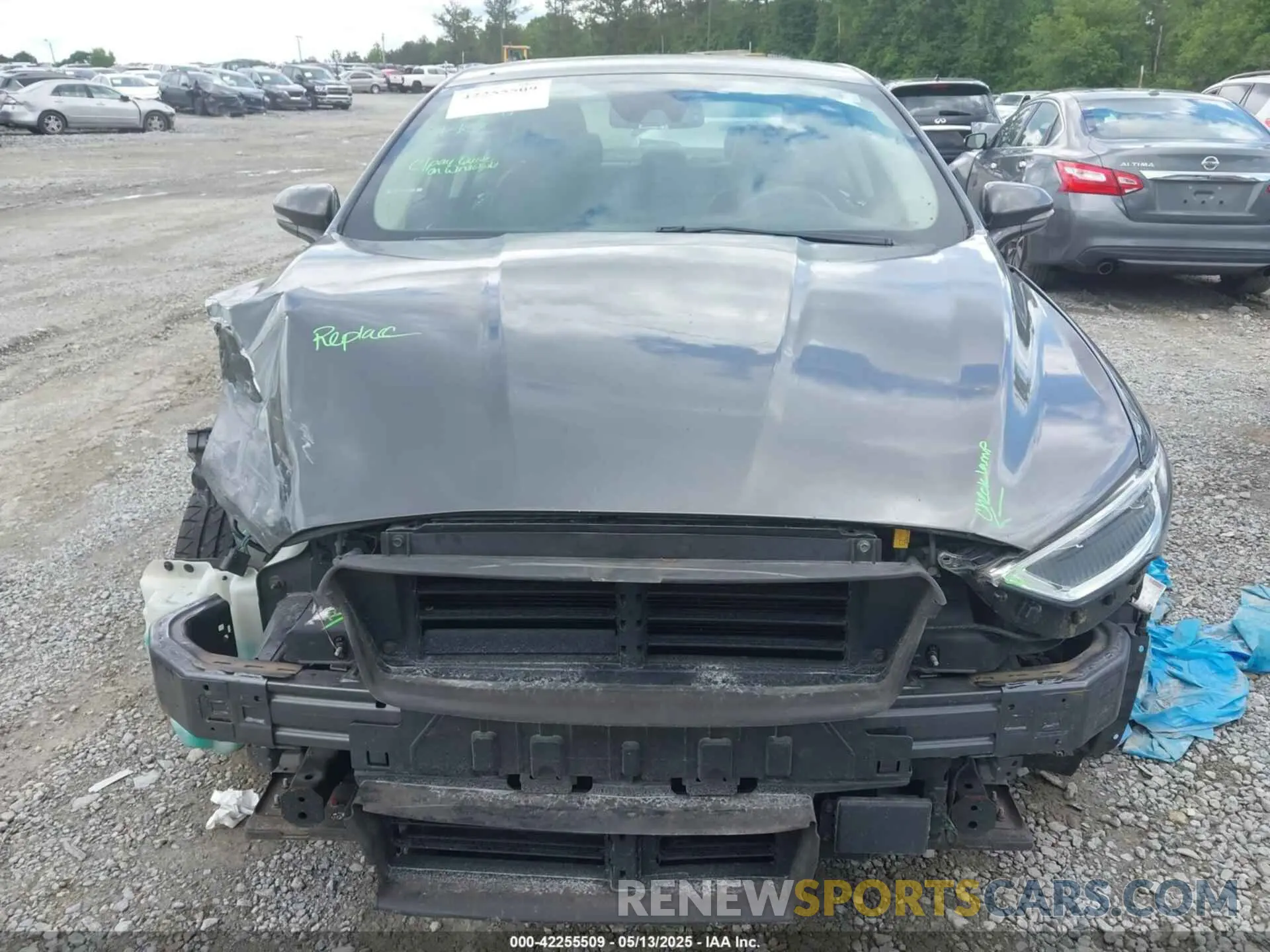 12 Фотография поврежденного автомобиля 3FA6P0SU9KR126985 FORD FUSION ENERGI 2019
