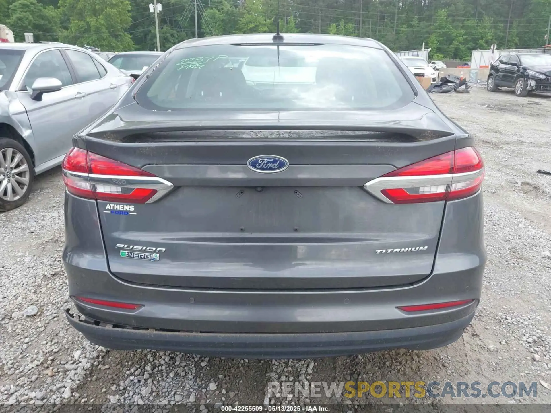 16 Фотография поврежденного автомобиля 3FA6P0SU9KR126985 FORD FUSION ENERGI 2019
