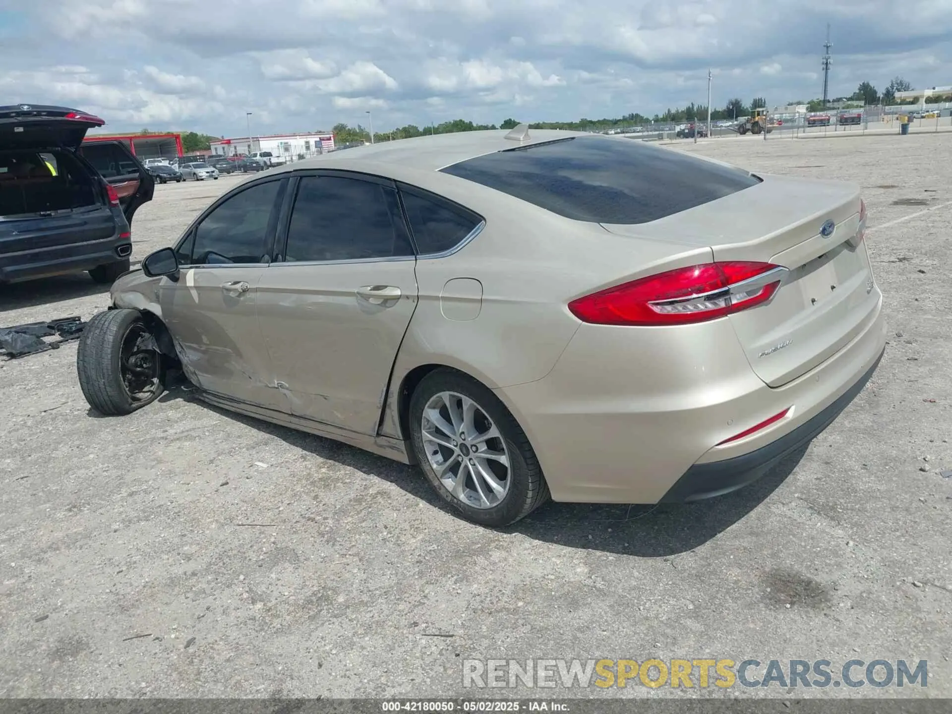 3 Photograph of a damaged car 3FA6P0LU0KR155046 FORD FUSION HYBRID 2019