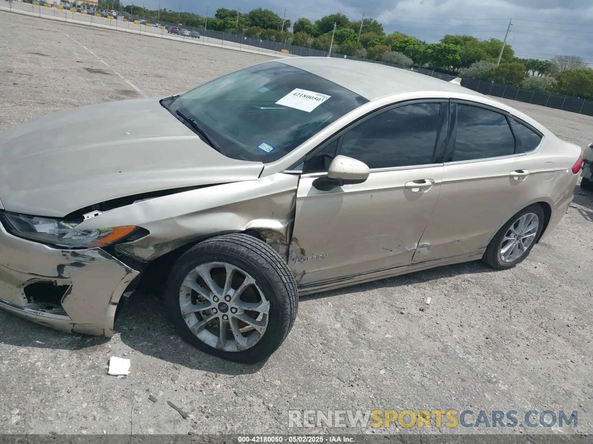 6 Photograph of a damaged car 3FA6P0LU0KR155046 FORD FUSION HYBRID 2019