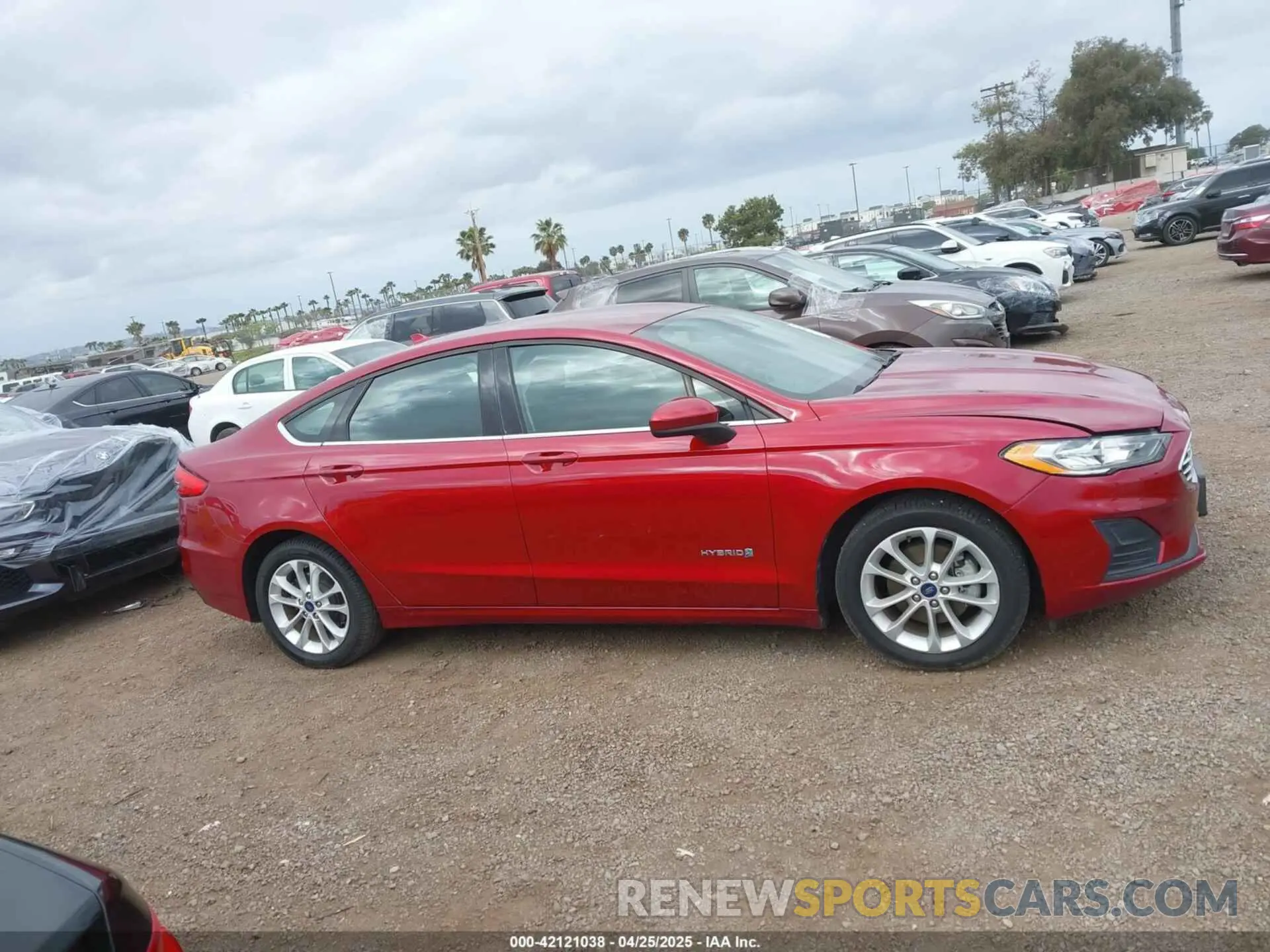 13 Фотография поврежденного автомобиля 3FA6P0LU0KR200678 FORD FUSION HYBRID 2019