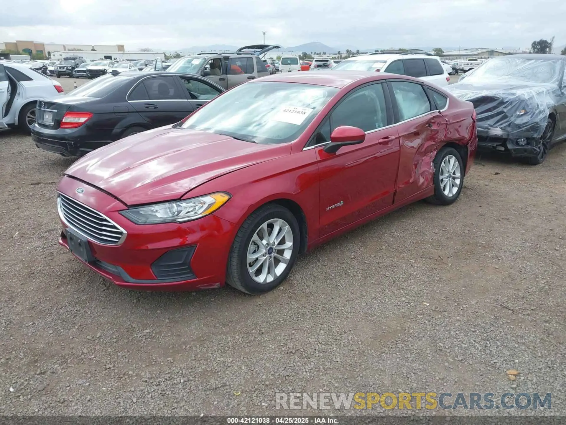2 Фотография поврежденного автомобиля 3FA6P0LU0KR200678 FORD FUSION HYBRID 2019