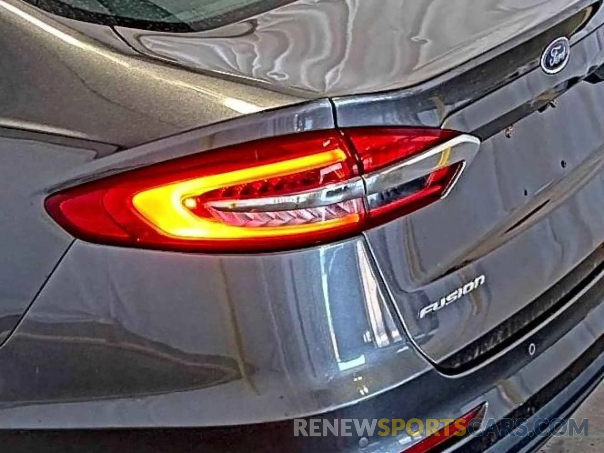 12 Фотография поврежденного автомобиля 3FA6P0LU0KR255633 FORD FUSION HYBRID 2019
