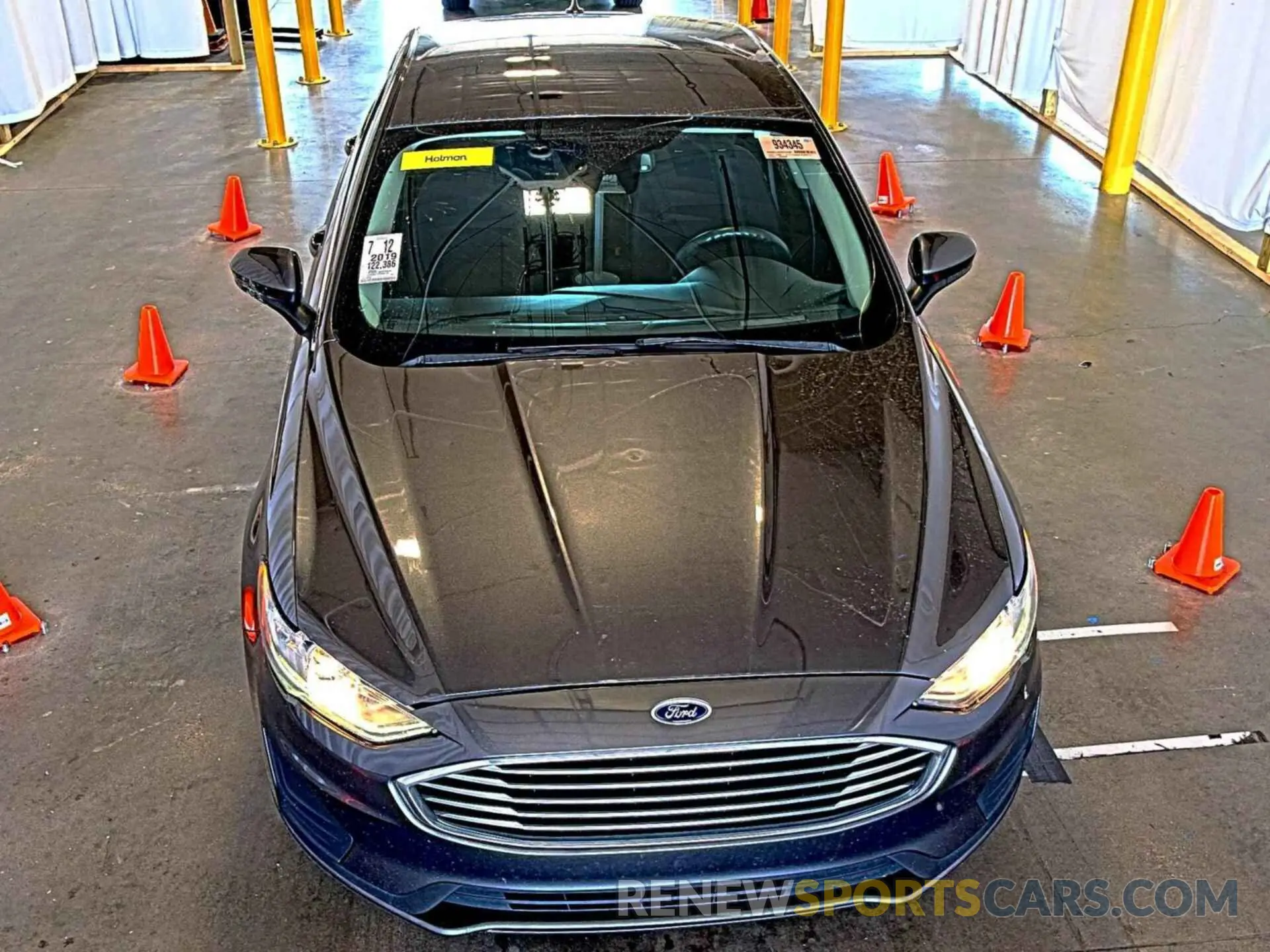 33 Фотография поврежденного автомобиля 3FA6P0LU0KR255633 FORD FUSION HYBRID 2019