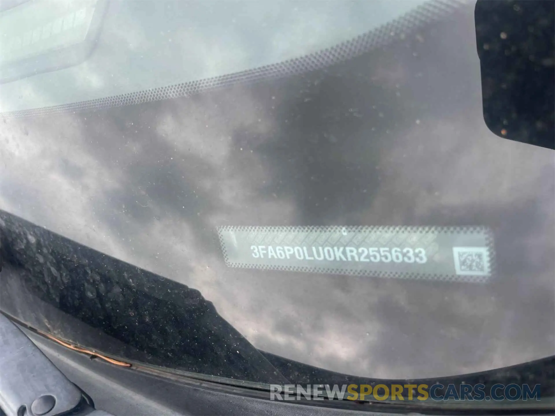 9 Фотография поврежденного автомобиля 3FA6P0LU0KR255633 FORD FUSION HYBRID 2019