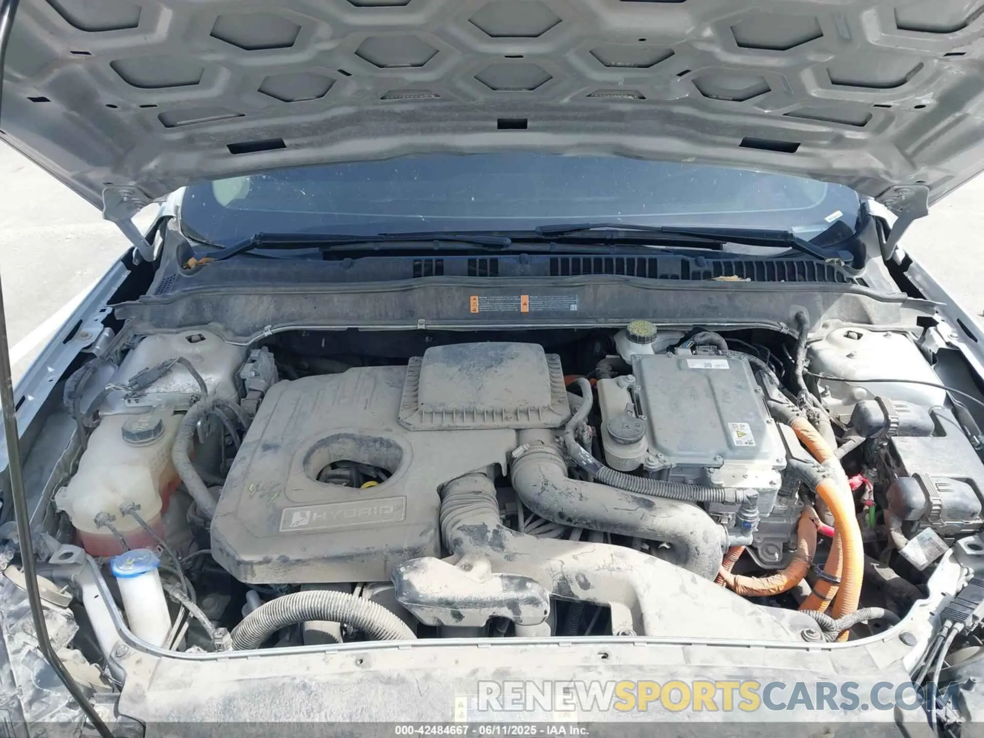 10 Photograph of a damaged car 3FA6P0LU0KR257687 FORD FUSION HYBRID 2019