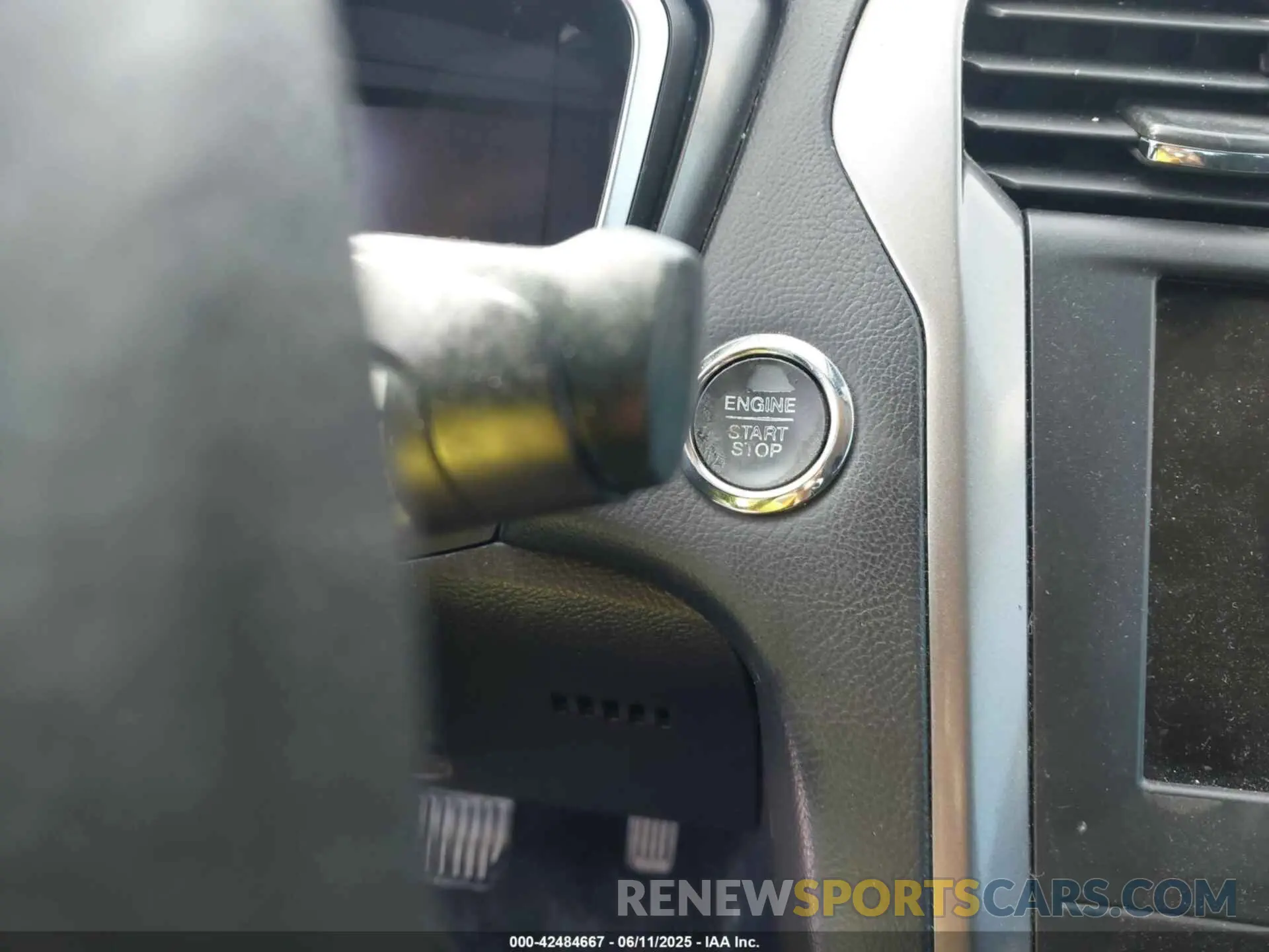 11 Photograph of a damaged car 3FA6P0LU0KR257687 FORD FUSION HYBRID 2019