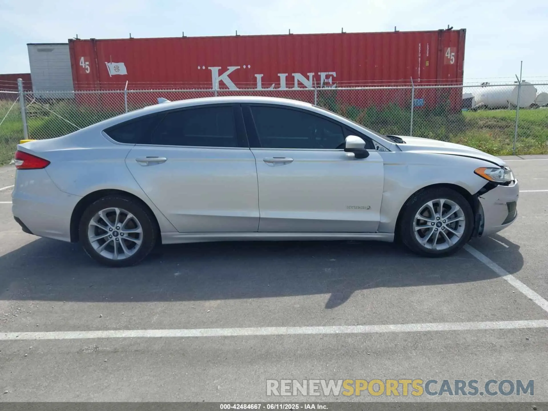 14 Photograph of a damaged car 3FA6P0LU0KR257687 FORD FUSION HYBRID 2019