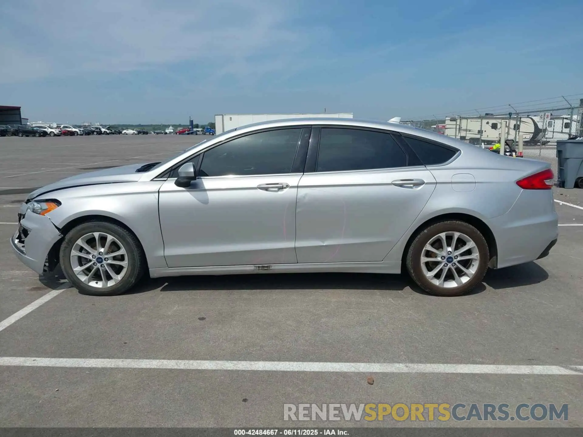15 Photograph of a damaged car 3FA6P0LU0KR257687 FORD FUSION HYBRID 2019
