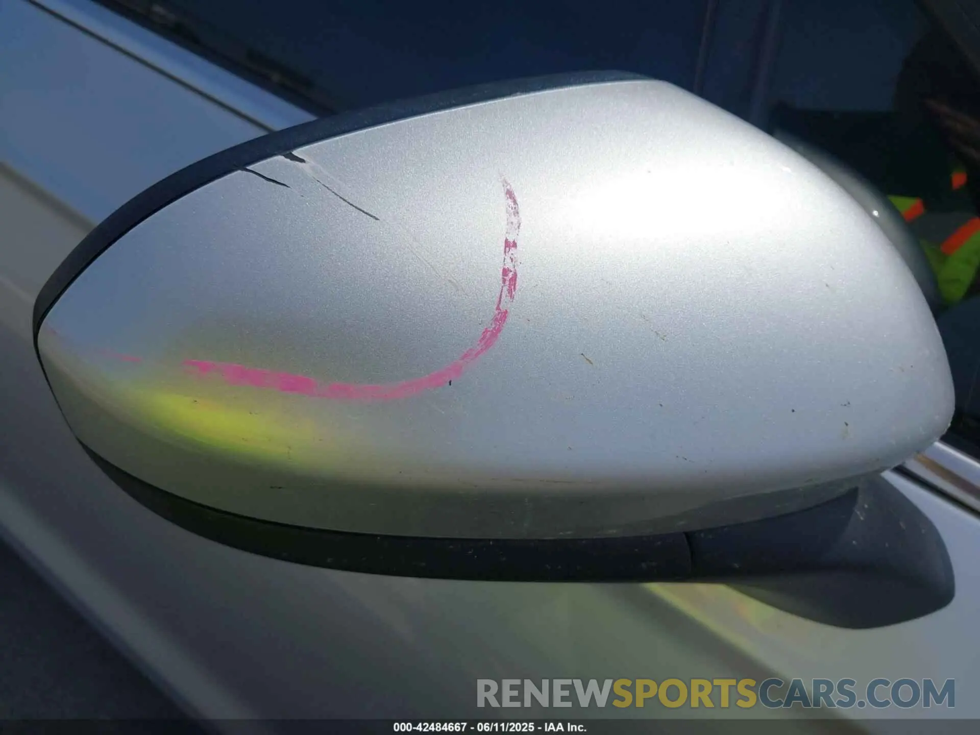 19 Photograph of a damaged car 3FA6P0LU0KR257687 FORD FUSION HYBRID 2019