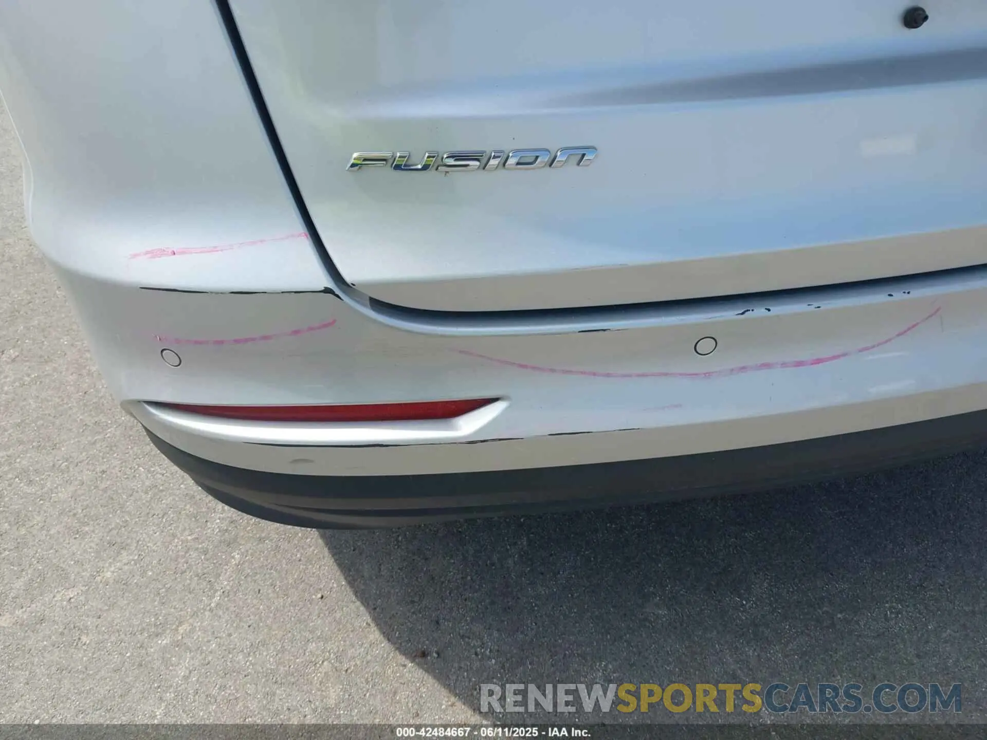 20 Photograph of a damaged car 3FA6P0LU0KR257687 FORD FUSION HYBRID 2019