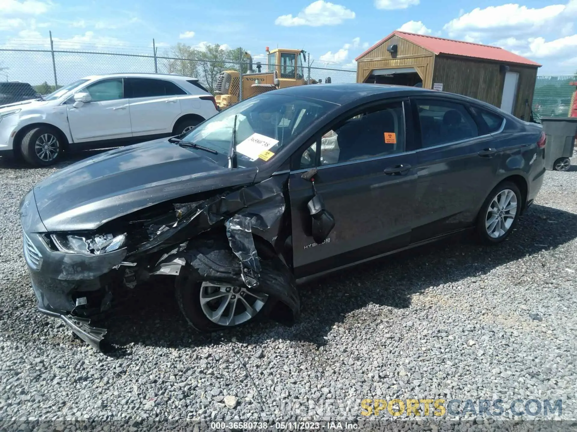 2 Фотография поврежденного автомобиля 3FA6P0LU1KR120208 FORD FUSION HYBRID 2019