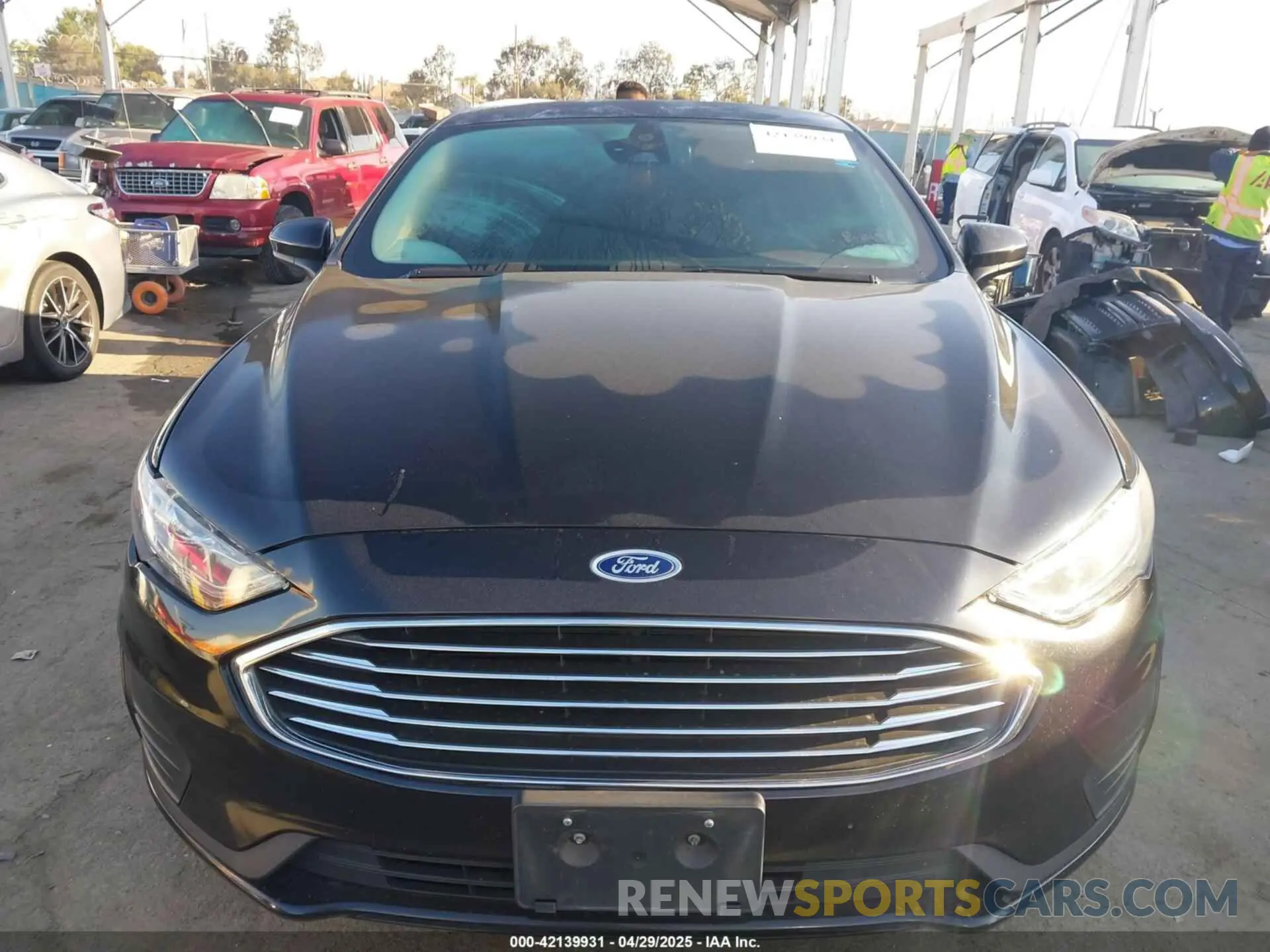 12 Фотография поврежденного автомобиля 3FA6P0LU1KR284400 FORD FUSION HYBRID 2019