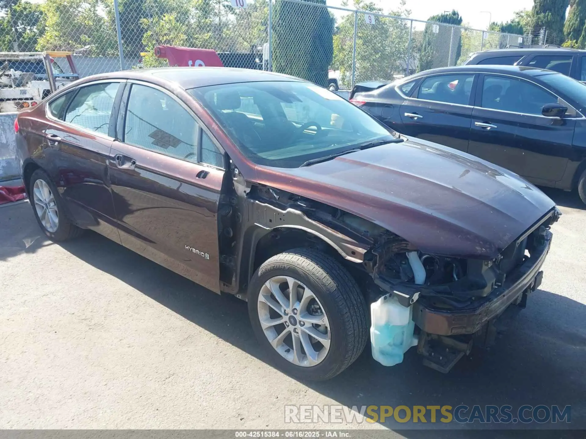 1 Photograph of a damaged car 3FA6P0LU2KR200214 FORD FUSION HYBRID 2019