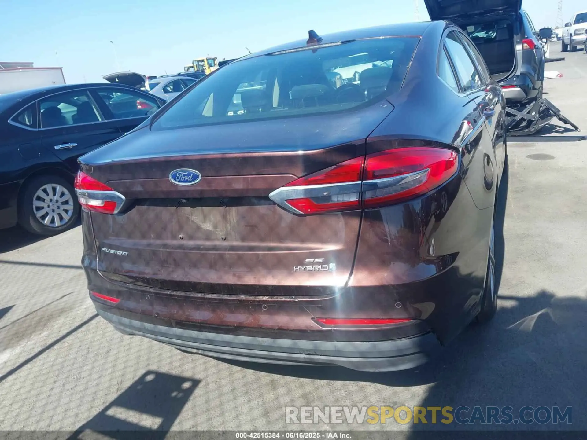 16 Photograph of a damaged car 3FA6P0LU2KR200214 FORD FUSION HYBRID 2019
