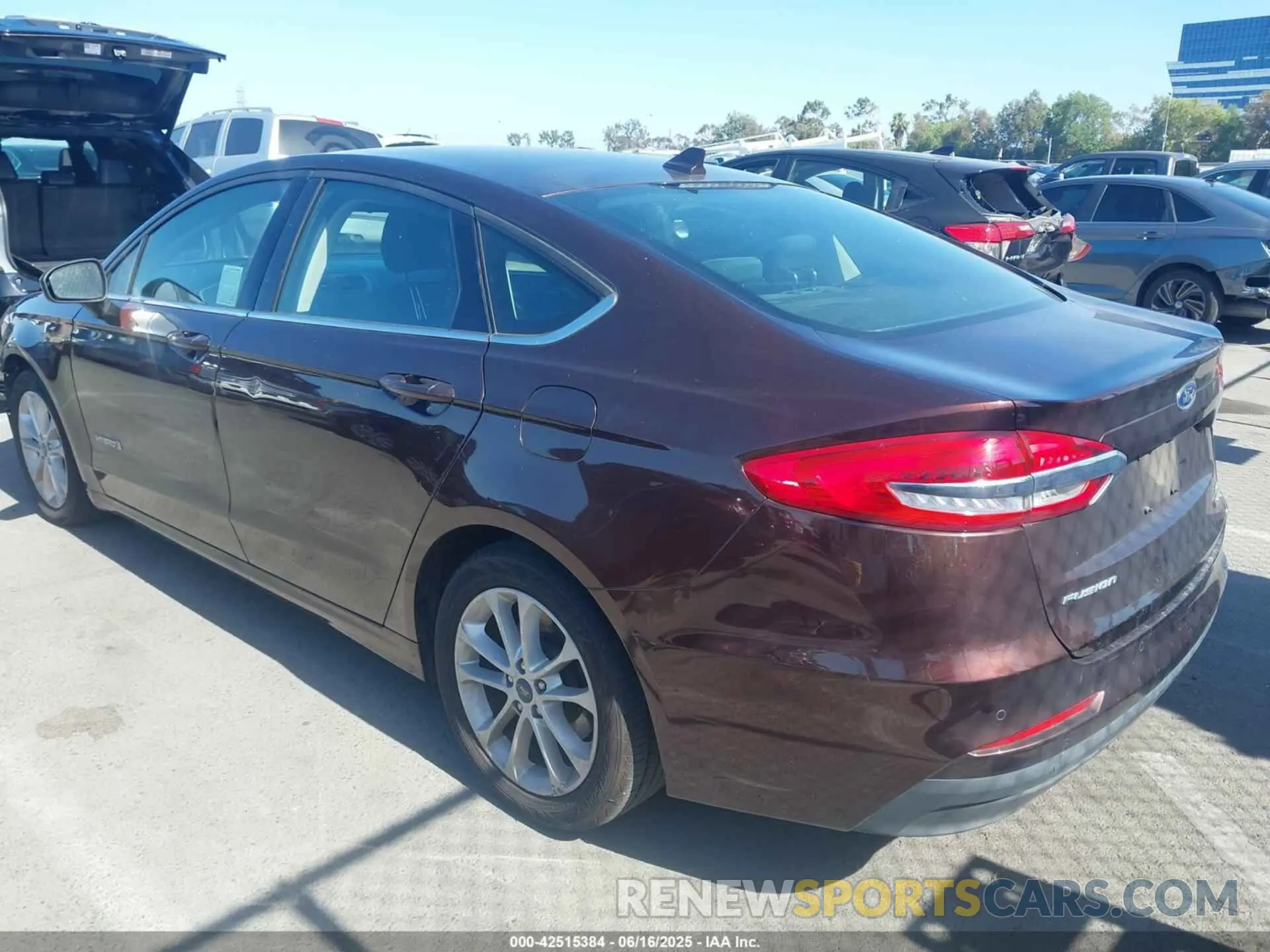 3 Photograph of a damaged car 3FA6P0LU2KR200214 FORD FUSION HYBRID 2019