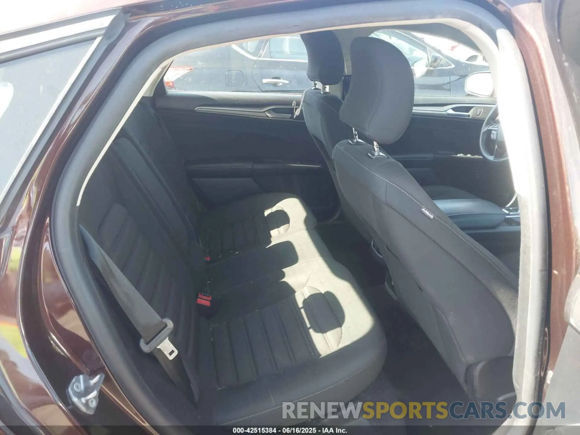 8 Photograph of a damaged car 3FA6P0LU2KR200214 FORD FUSION HYBRID 2019
