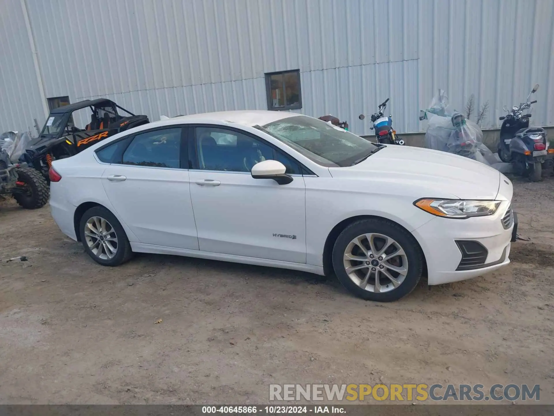 13 Photograph of a damaged car 3FA6P0LU2KR226702 FORD FUSION HYBRID 2019