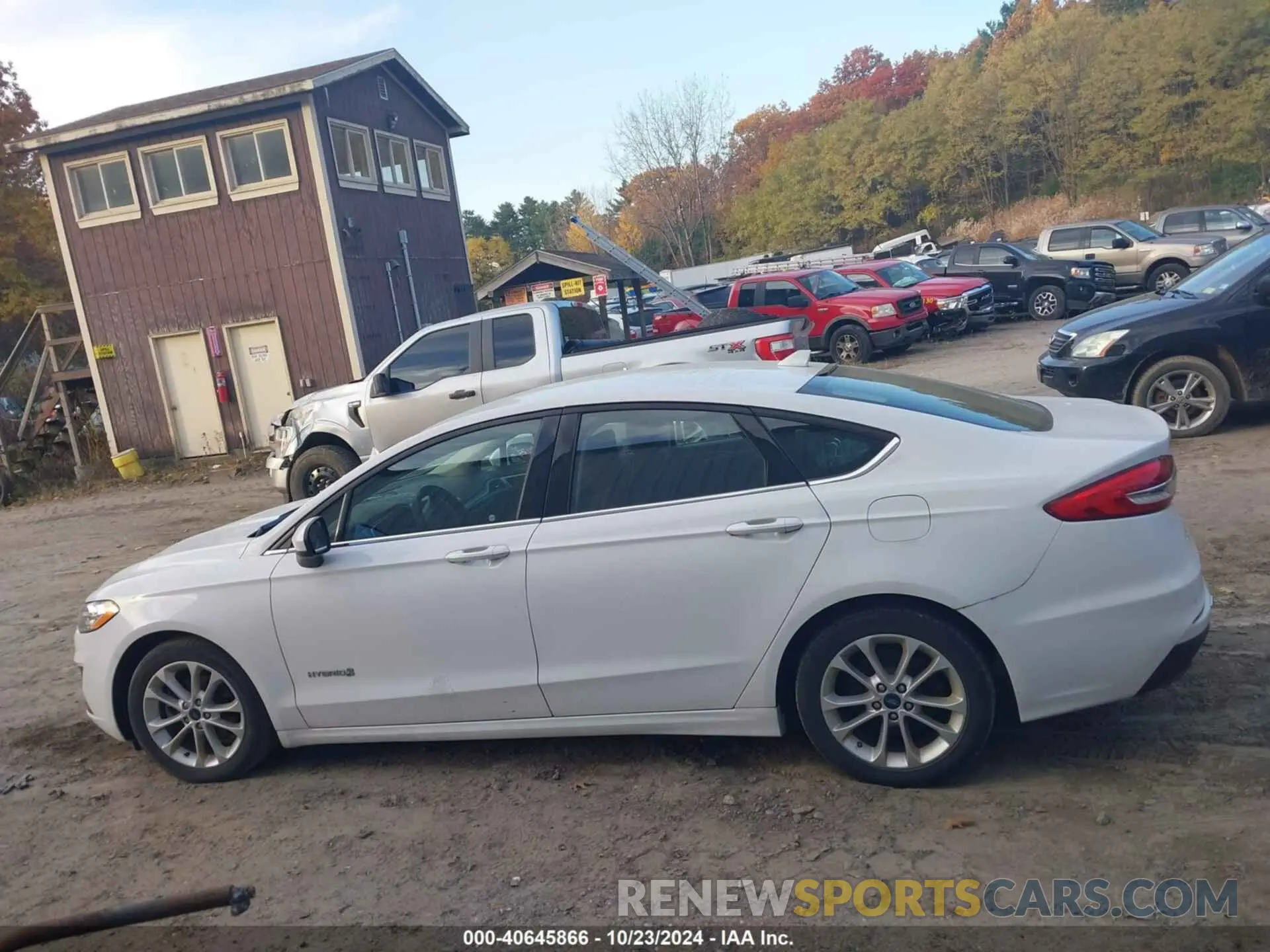 14 Photograph of a damaged car 3FA6P0LU2KR226702 FORD FUSION HYBRID 2019